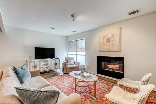 4122 Travis Street 2