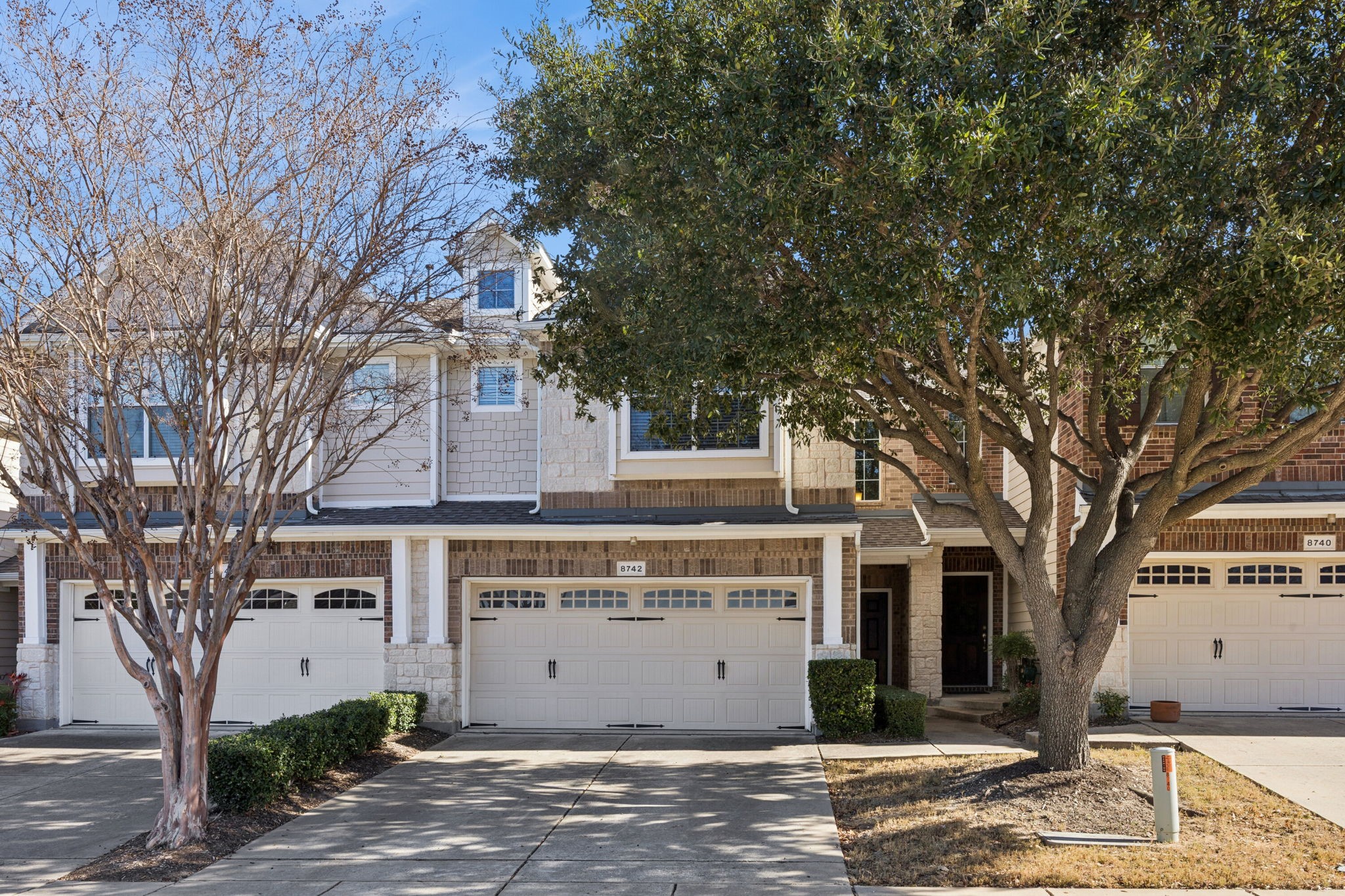 8742 San Bernard Street