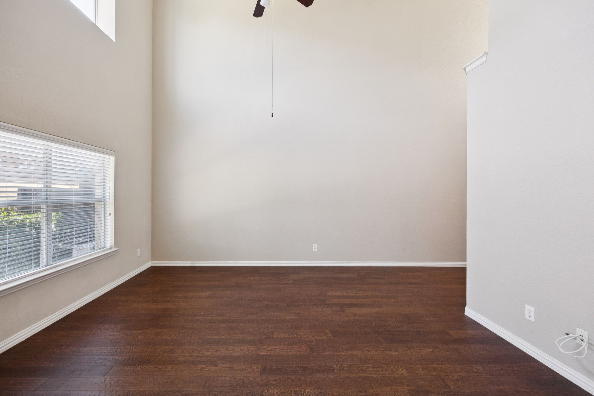 8742 San Bernard Street