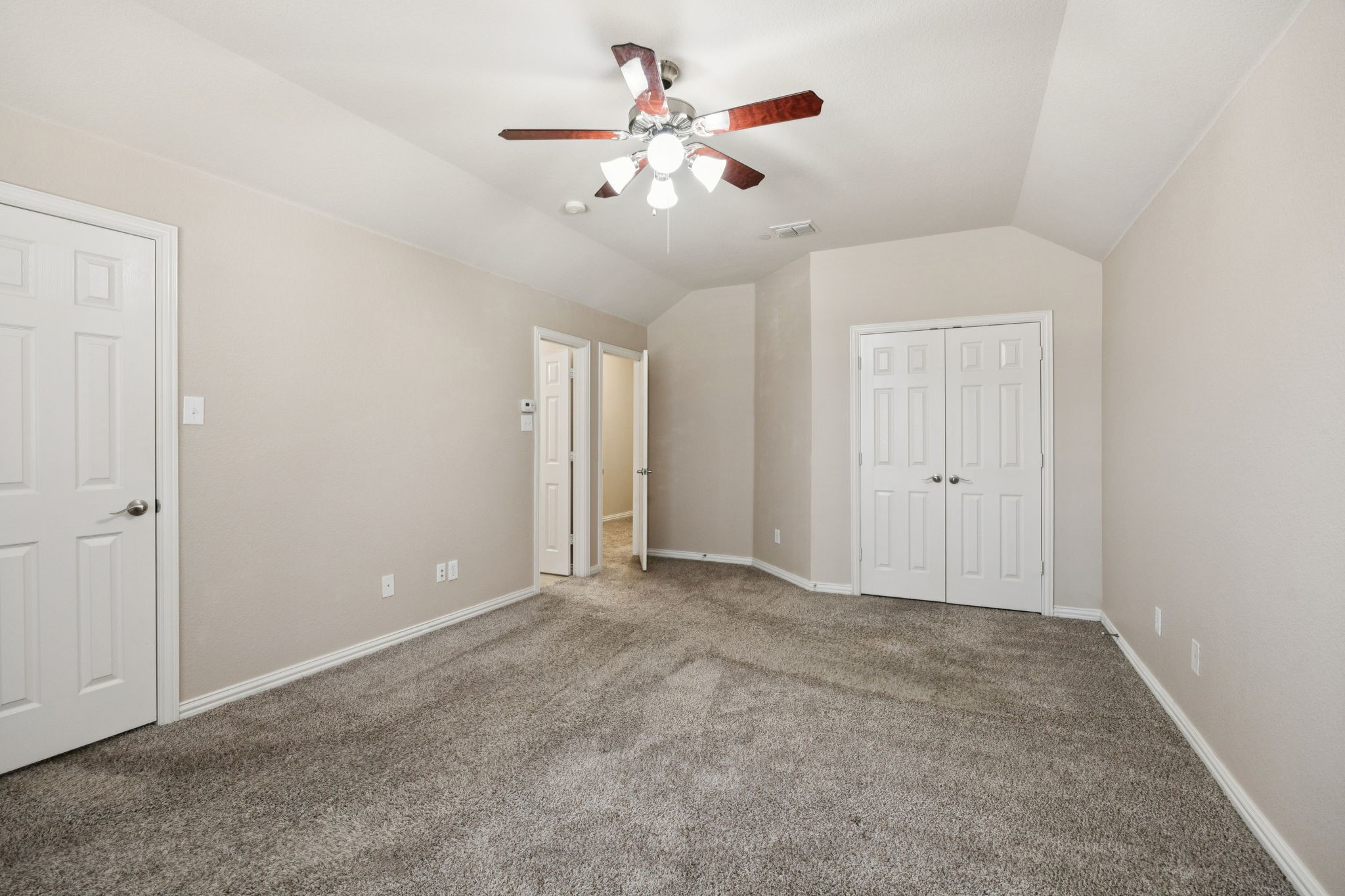 8742 San Bernard Street