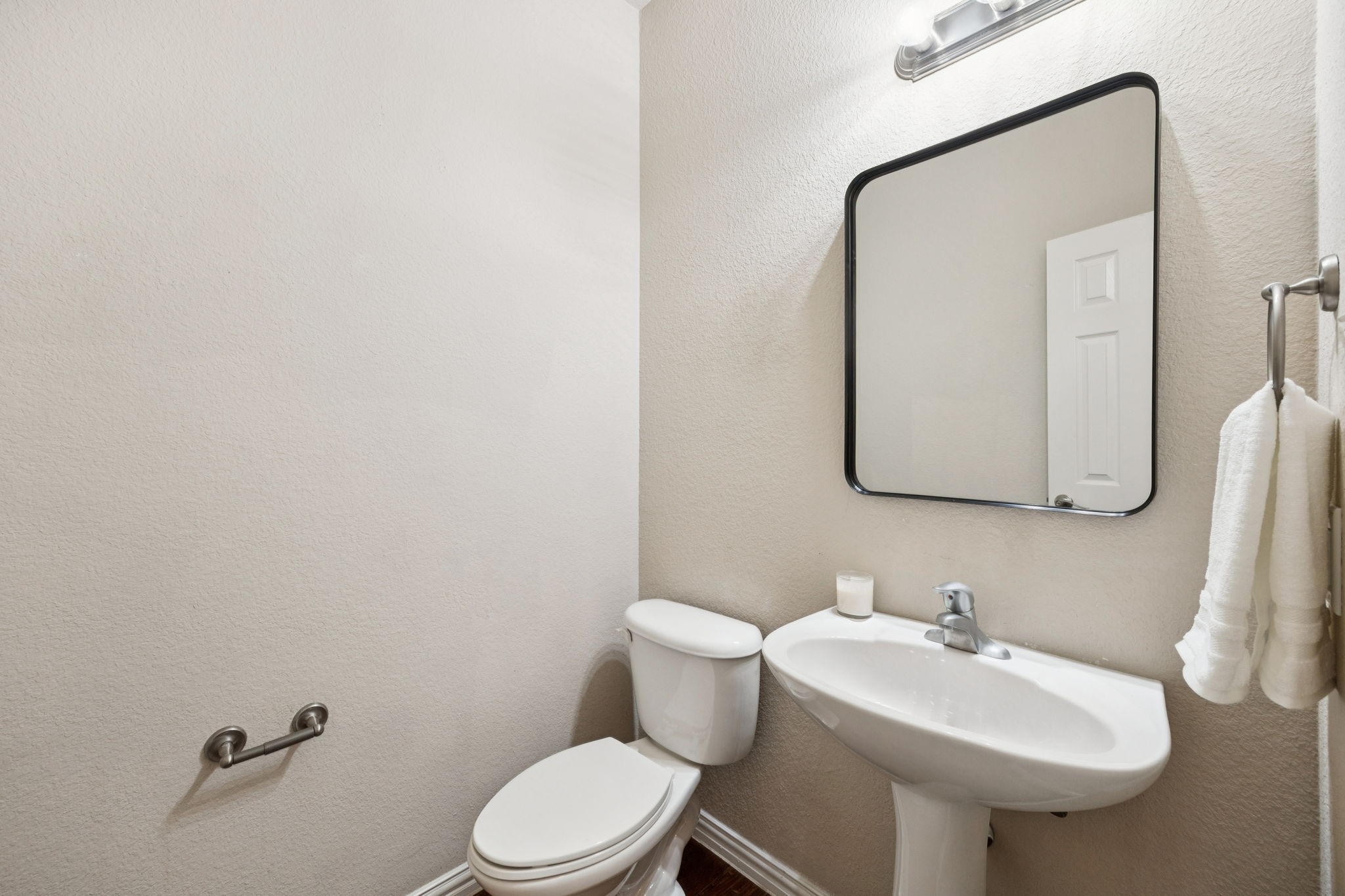 8742 San Bernard Street