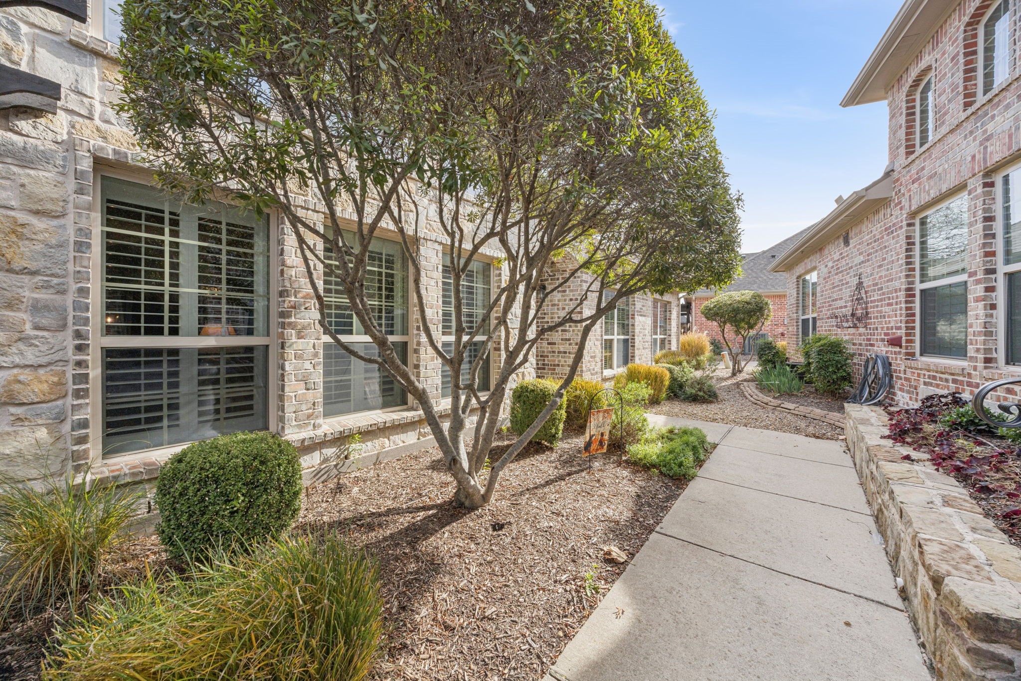 5711 Orchard Parkway