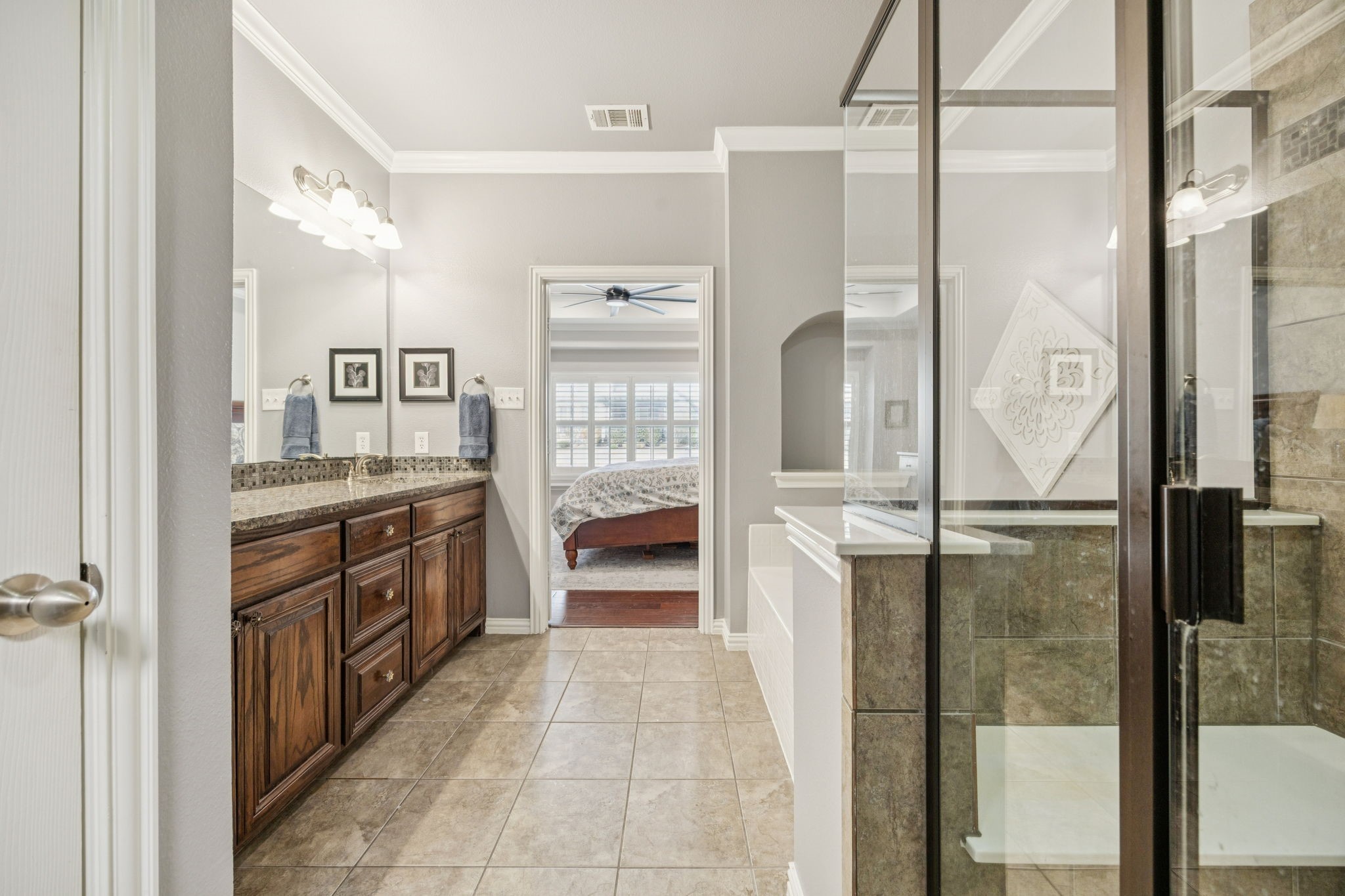 5711 Orchard Parkway