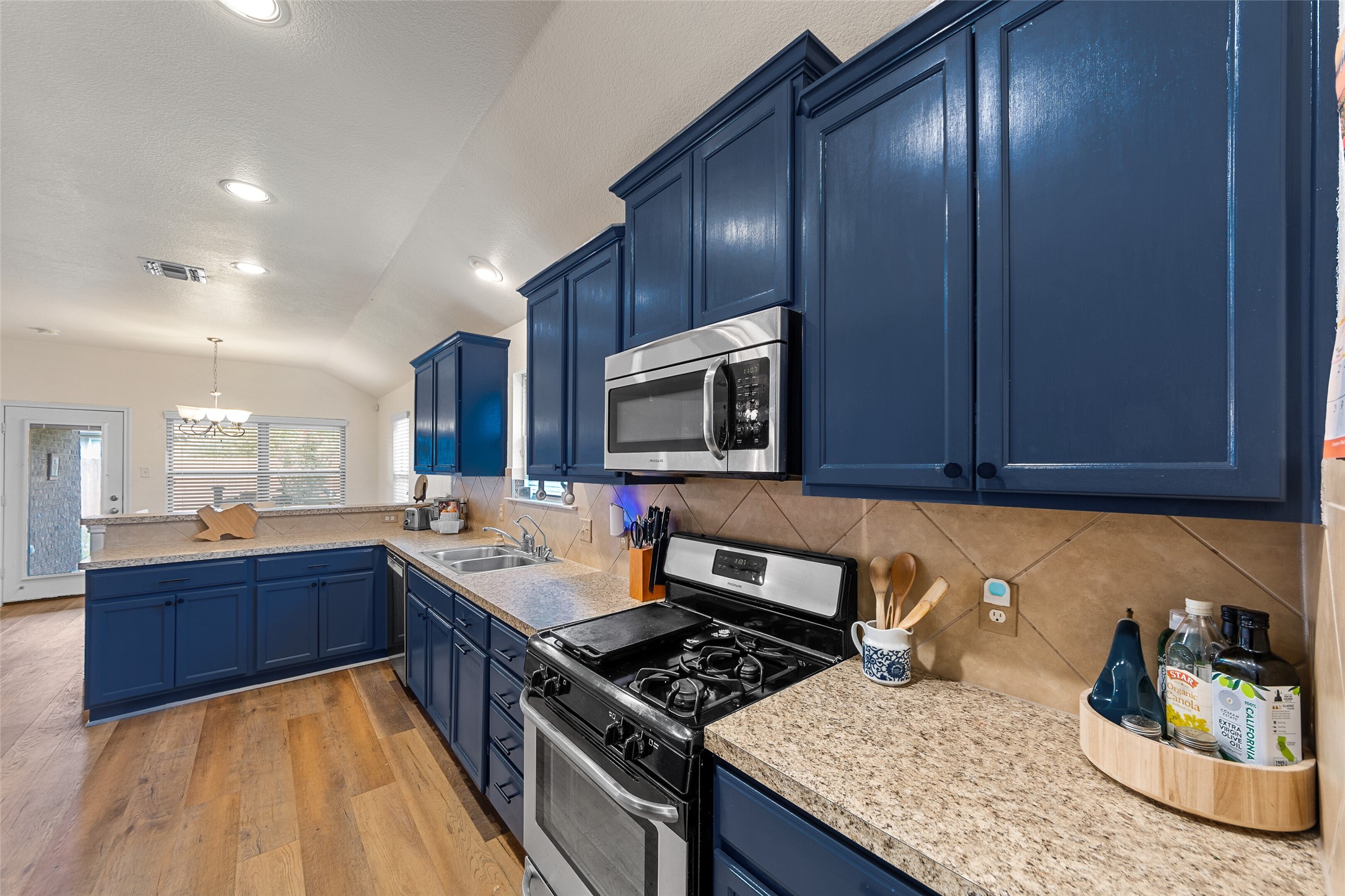 1514 Greenbrier Drive