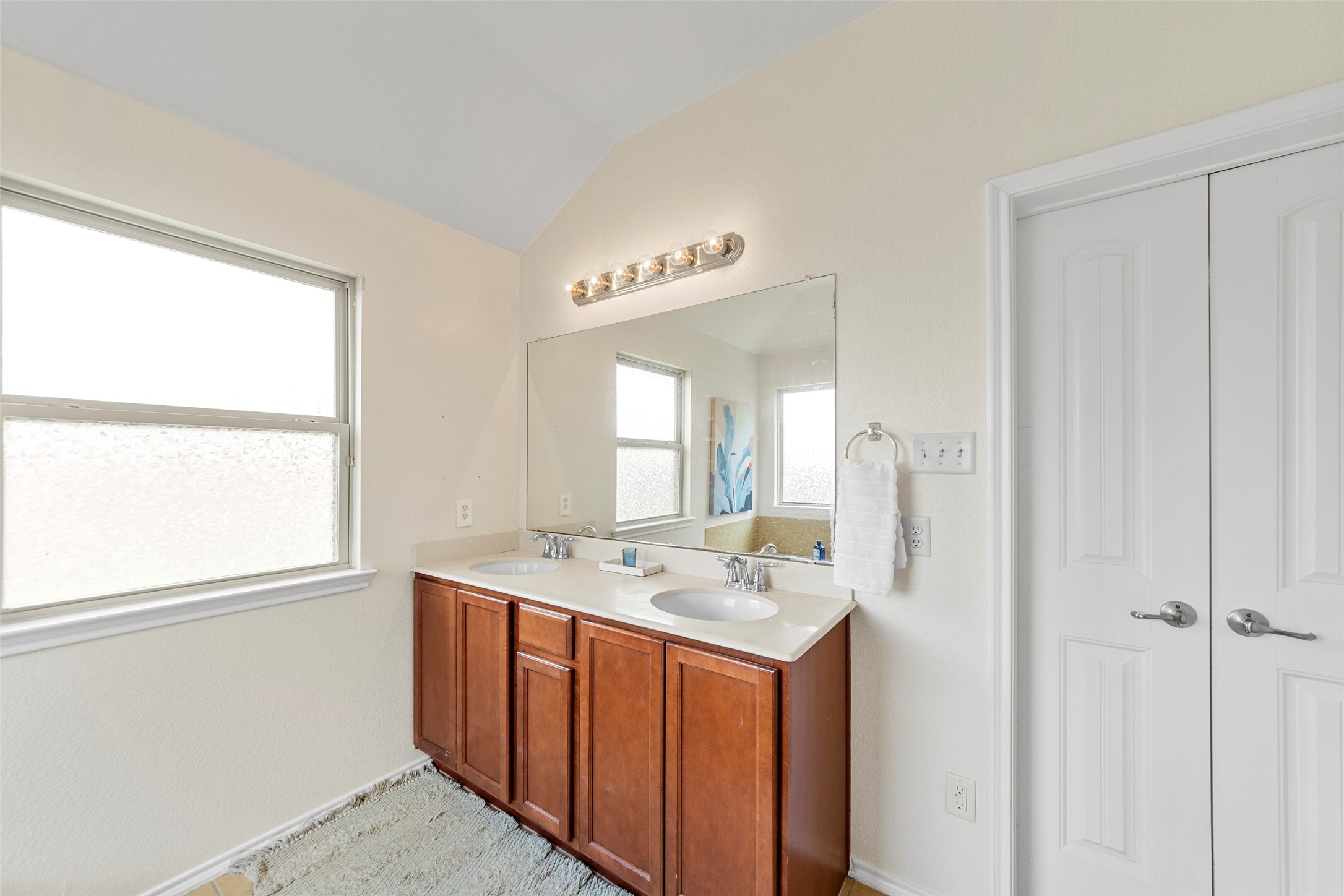 1514 Greenbrier Drive