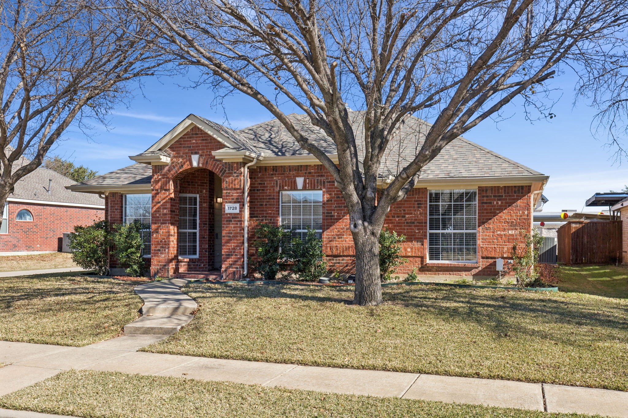 1728 River Oaks Drive