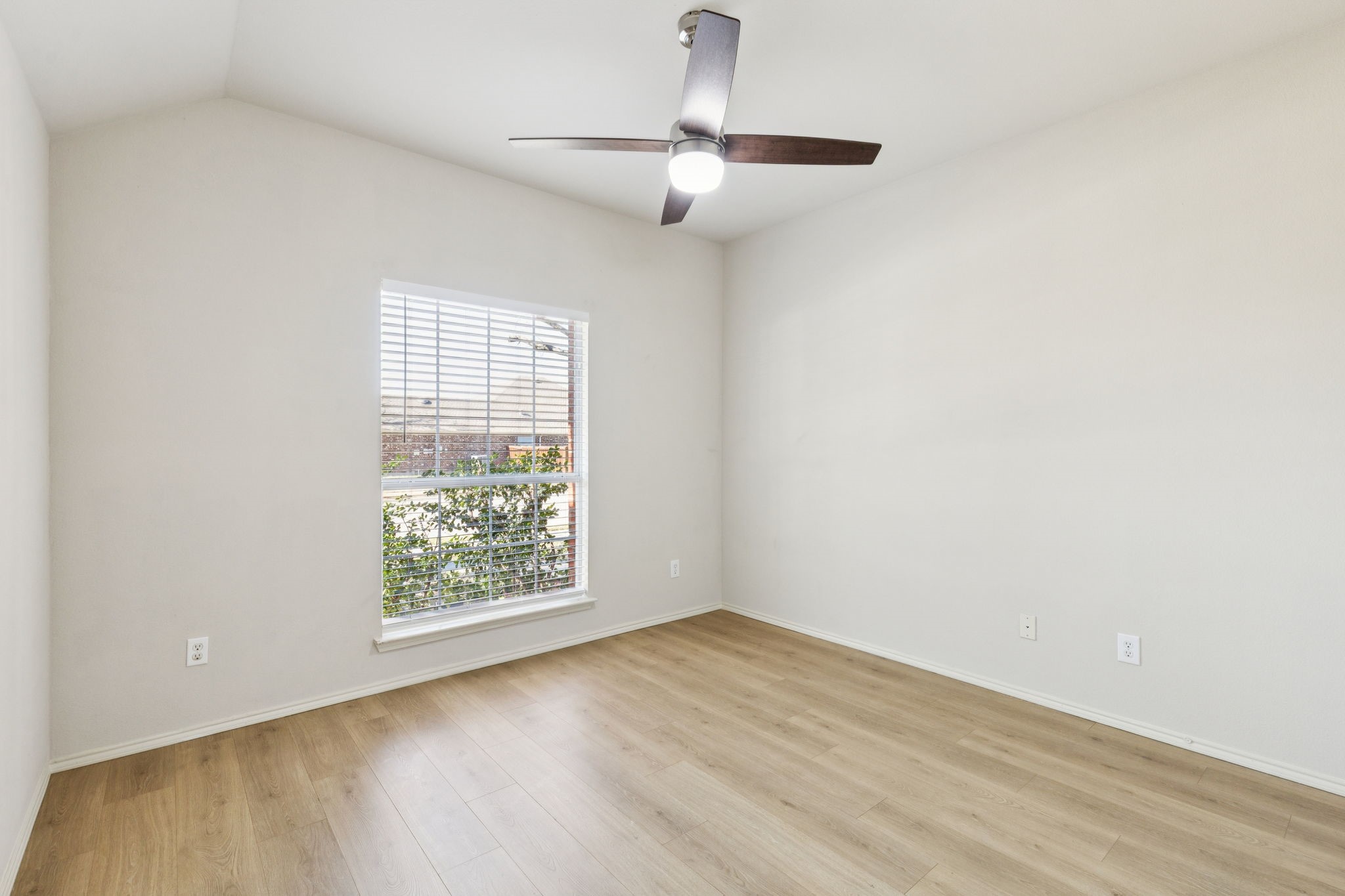 1728 River Oaks Drive