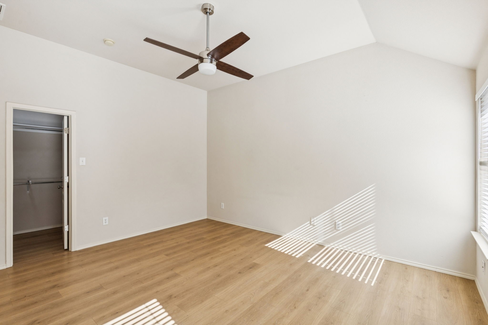 1728 River Oaks Drive