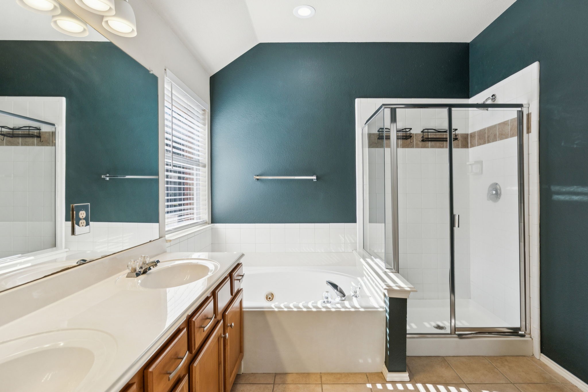 1728 River Oaks Drive