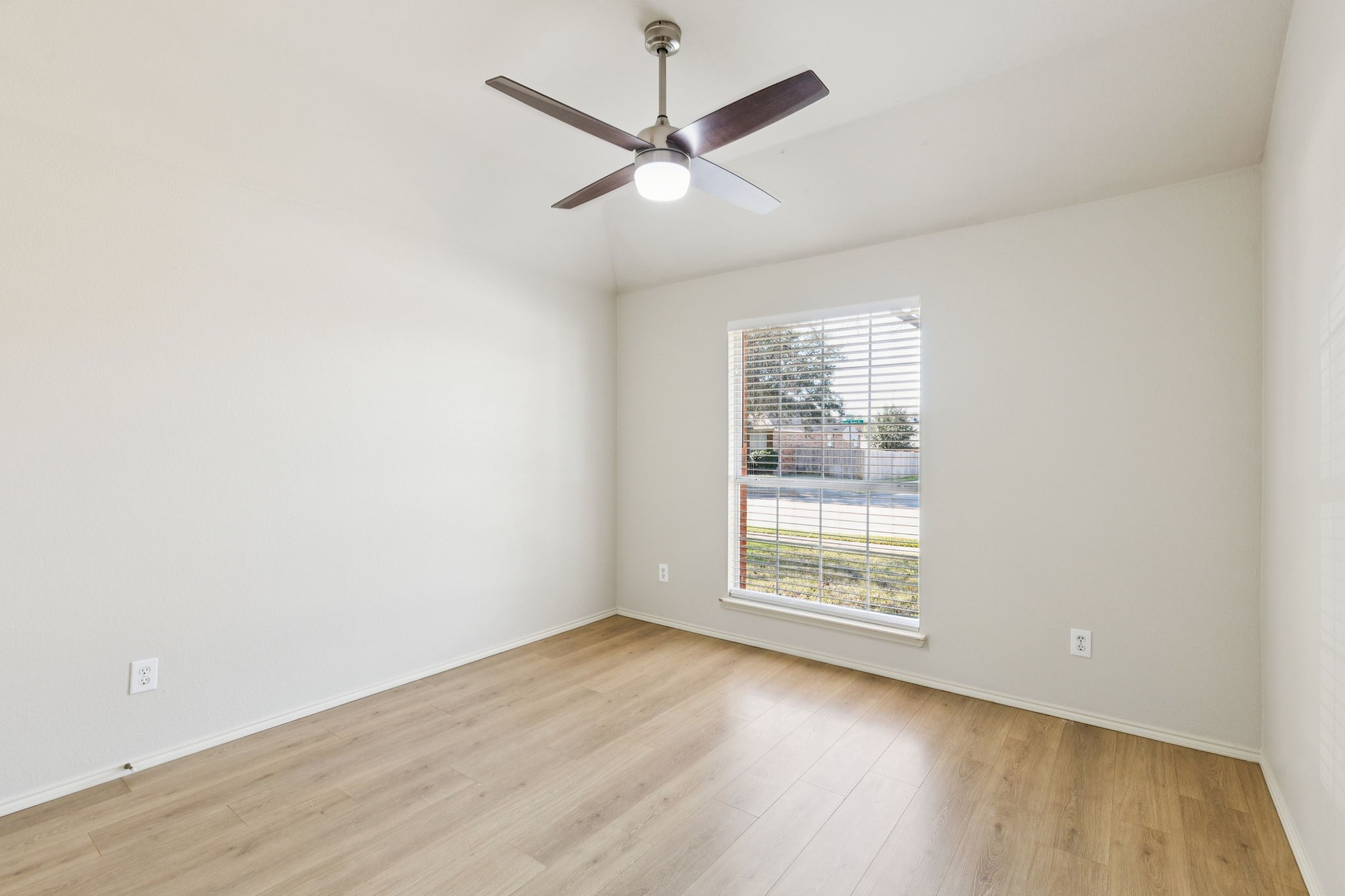 1728 River Oaks Drive