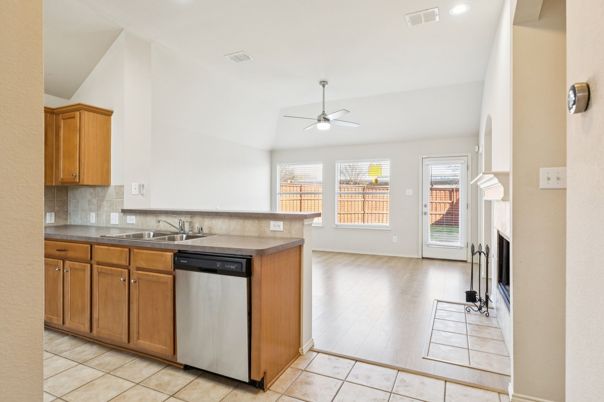 1728 River Oaks Drive