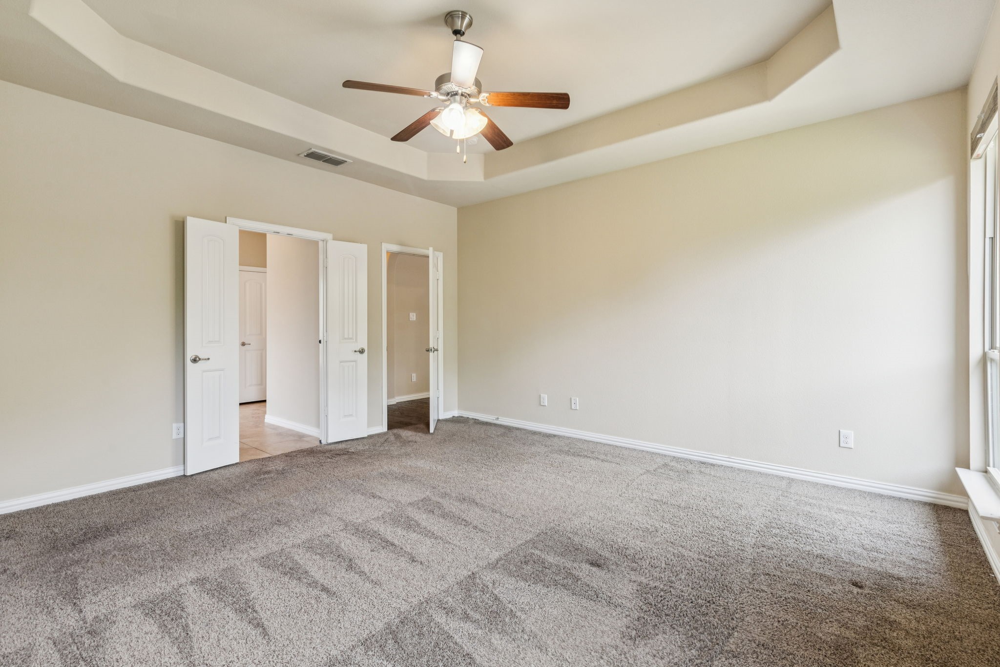 417 Traveller Street