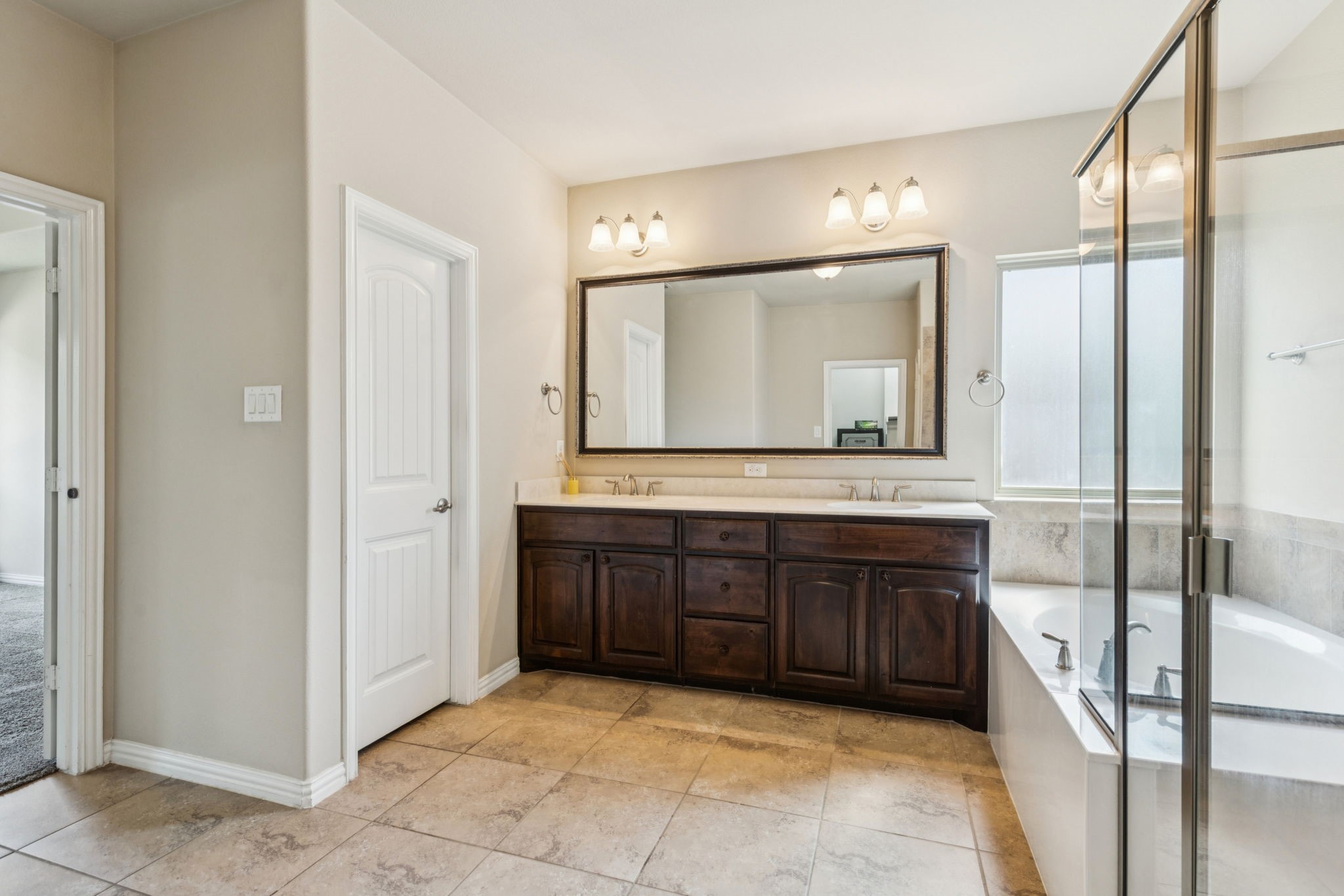 417 Traveller Street