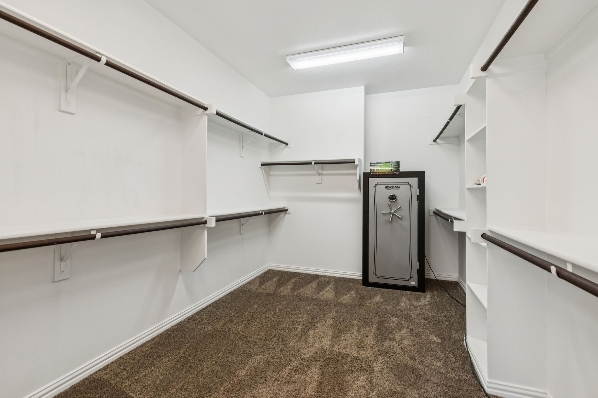 417 Traveller Street