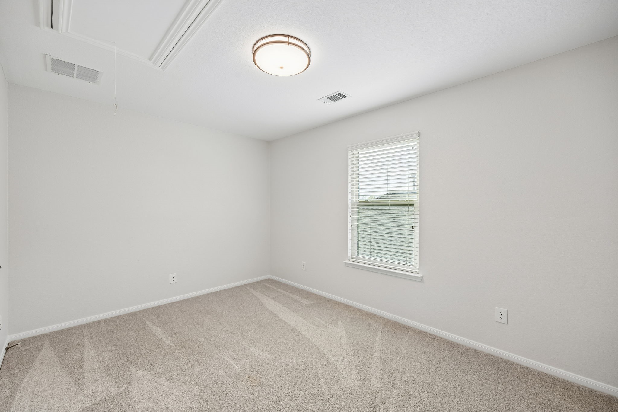 6728 Saddletree Trail