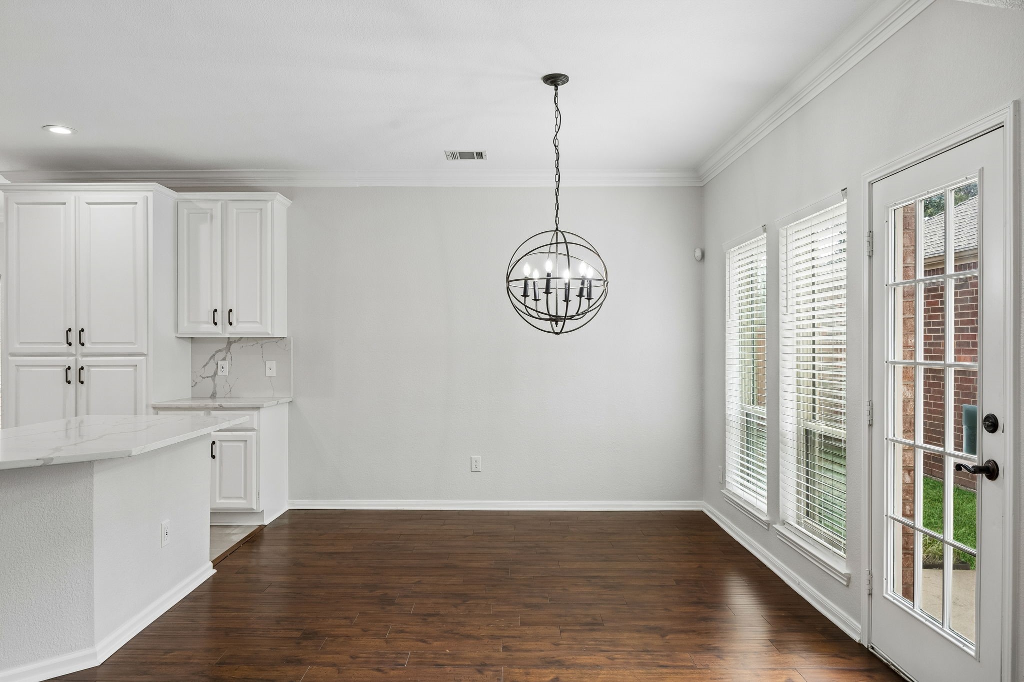 6728 Saddletree Trail