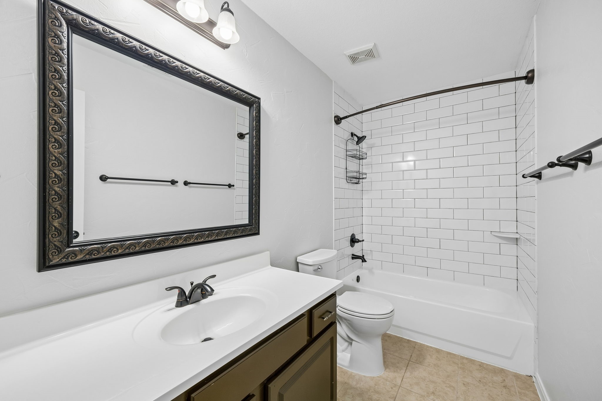 6728 Saddletree Trail