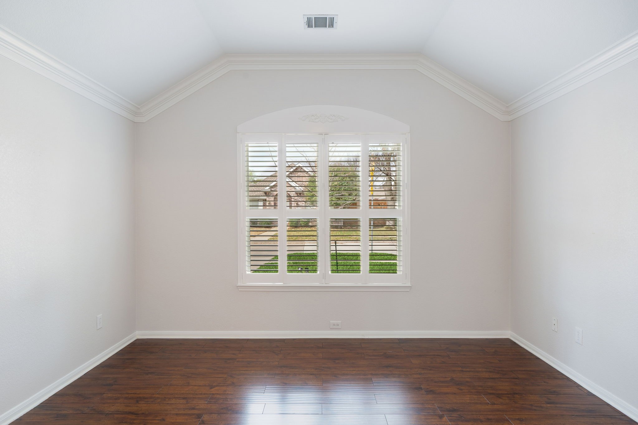 6728 Saddletree Trail