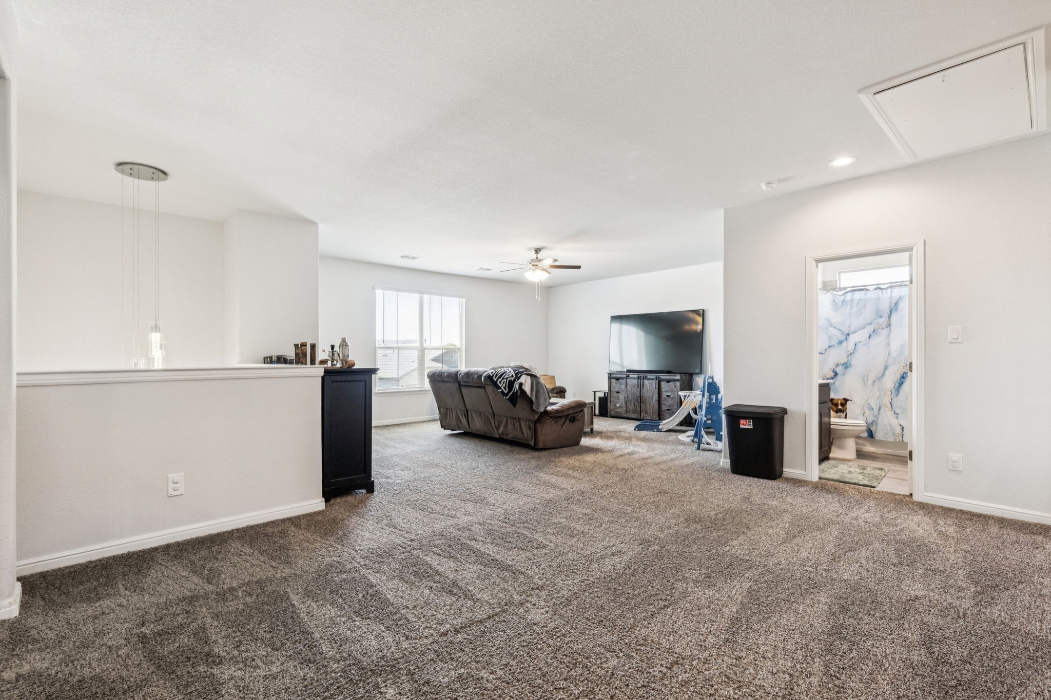 1449 Archway Court
