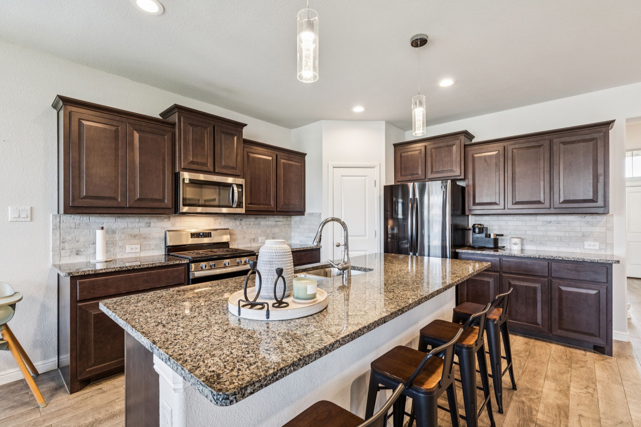 1449 Archway Court