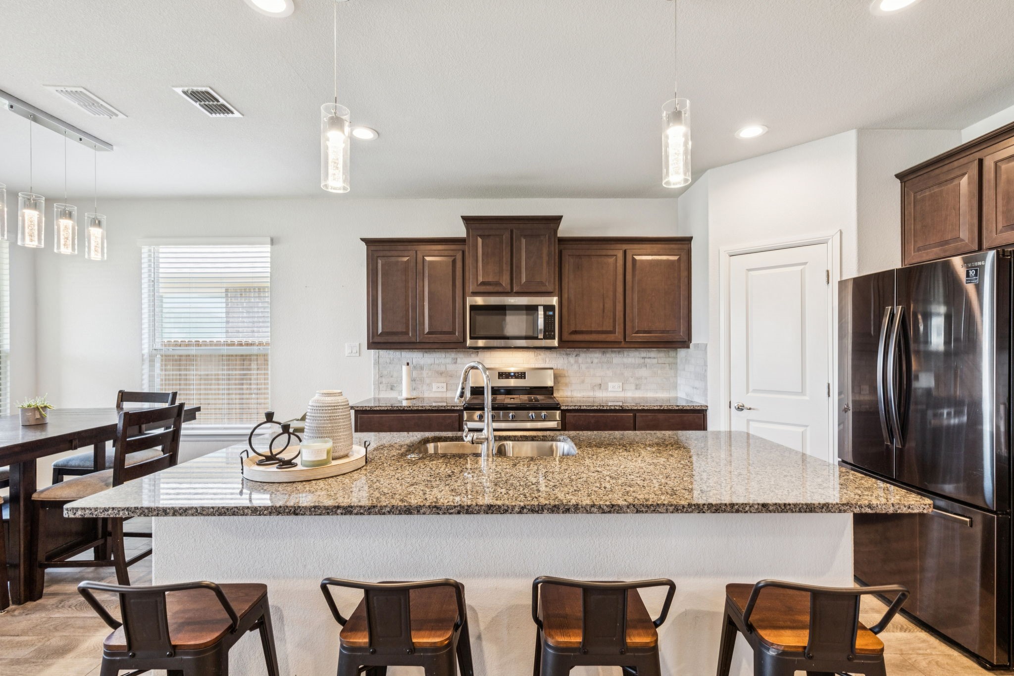 1449 Archway Court