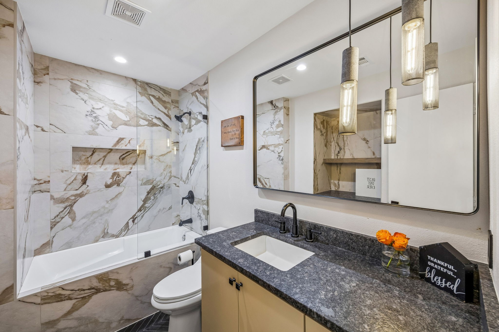 1250 Alto Vista Street