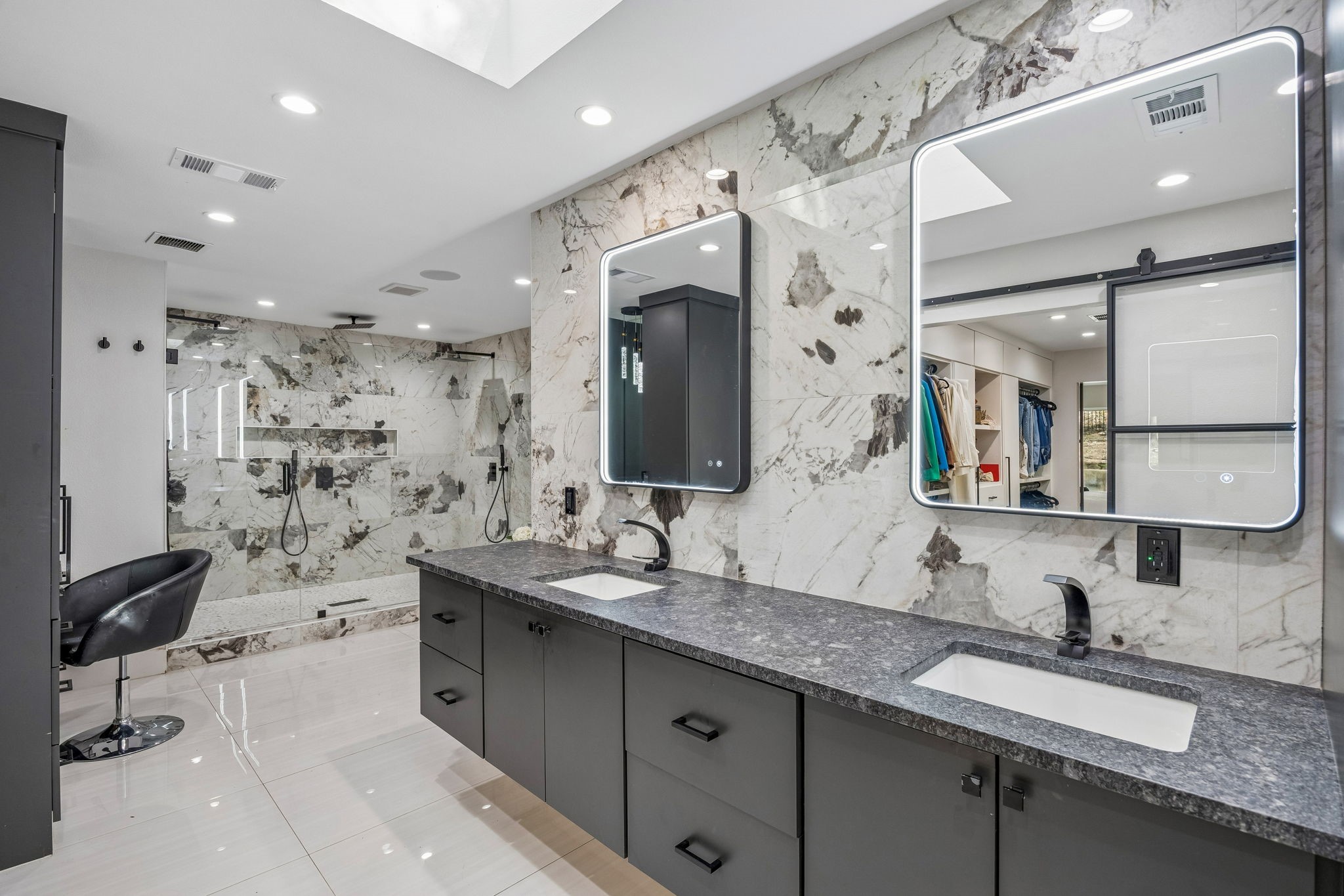 1250 Alto Vista Street