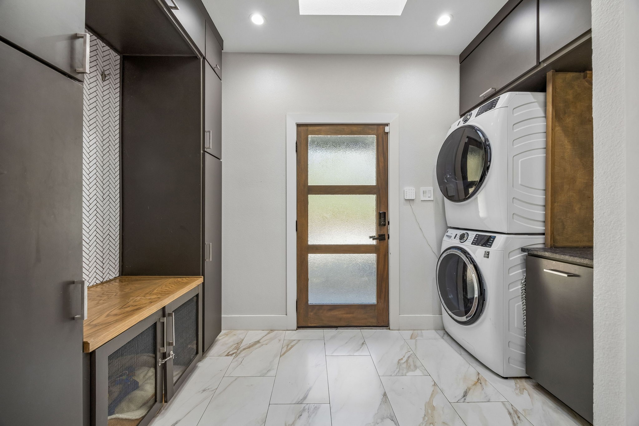 1250 Alto Vista Street