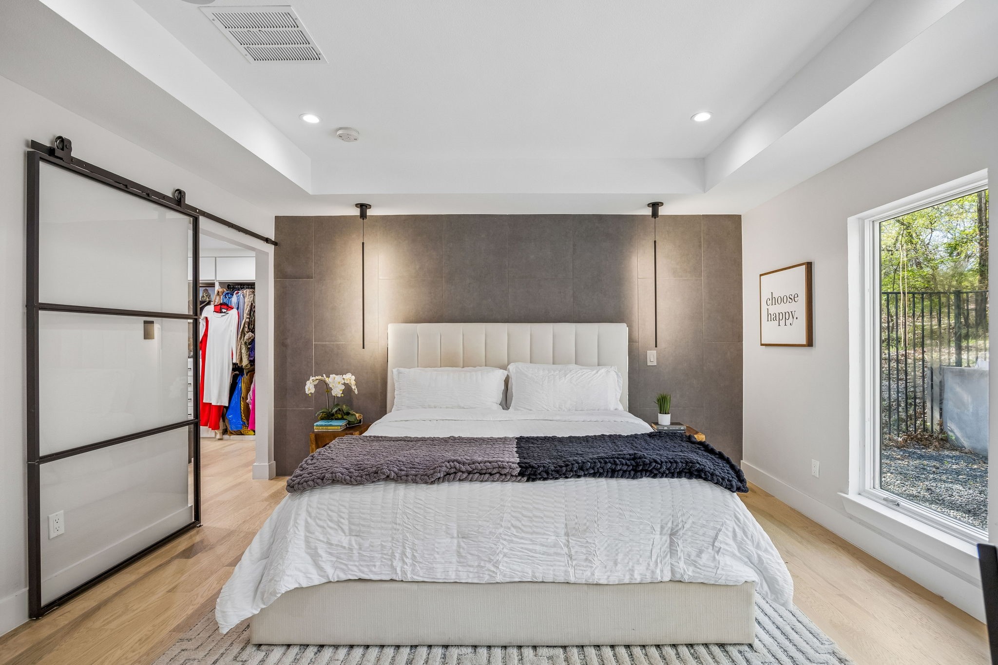 1250 Alto Vista Street