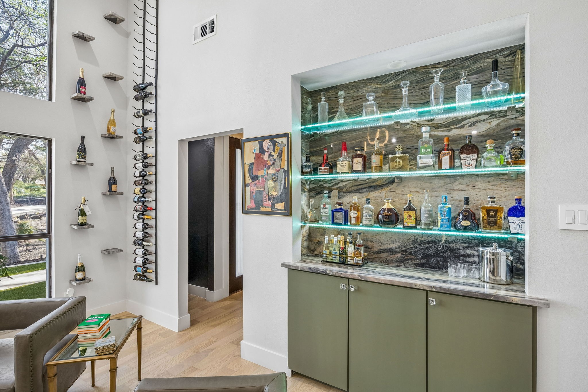 1250 Alto Vista Street