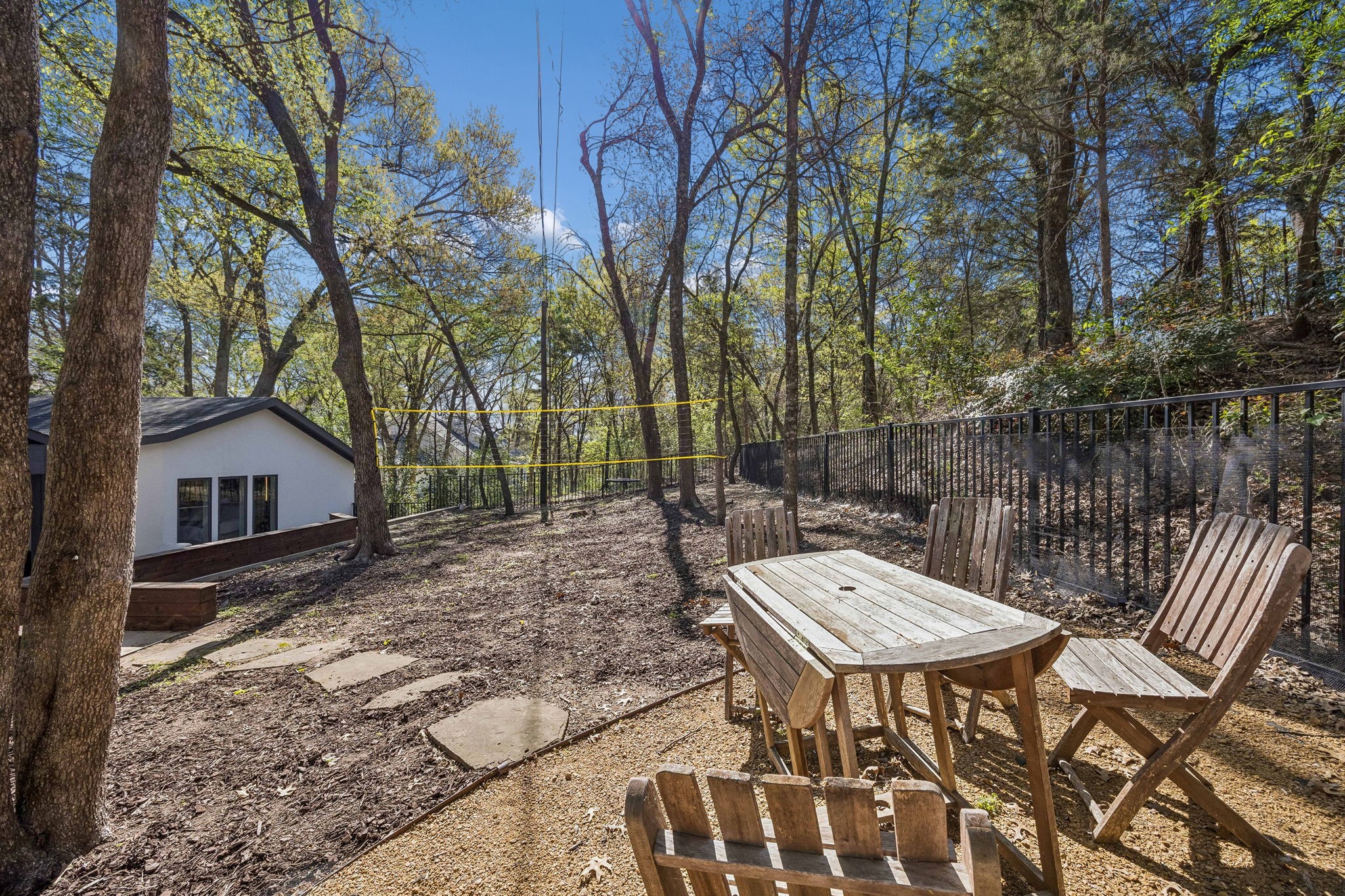 1250 Alto Vista Street