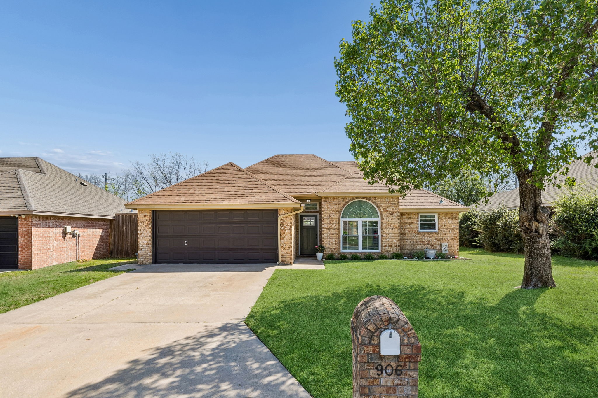 906 Bayfield Drive