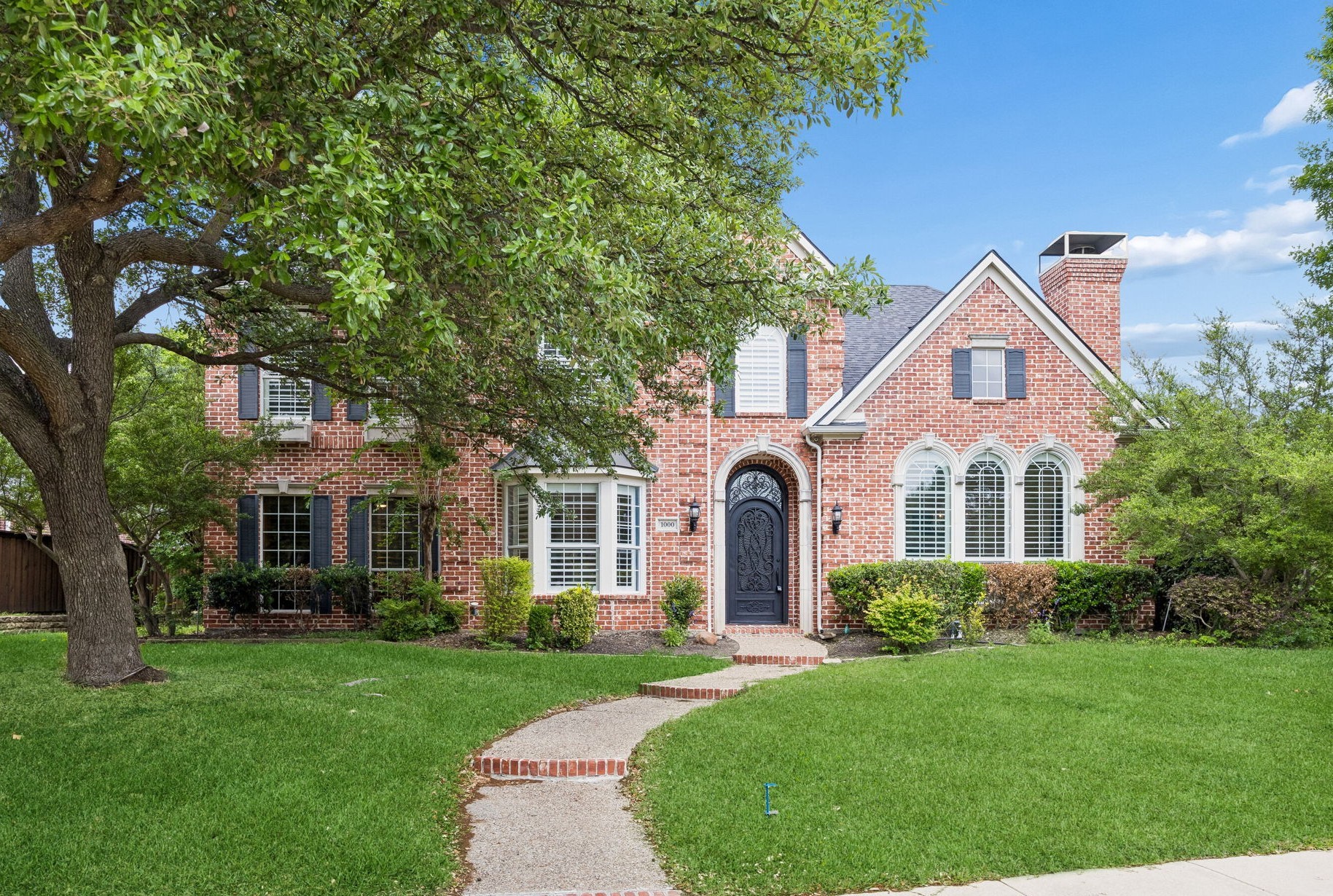1000 Navarro Drive