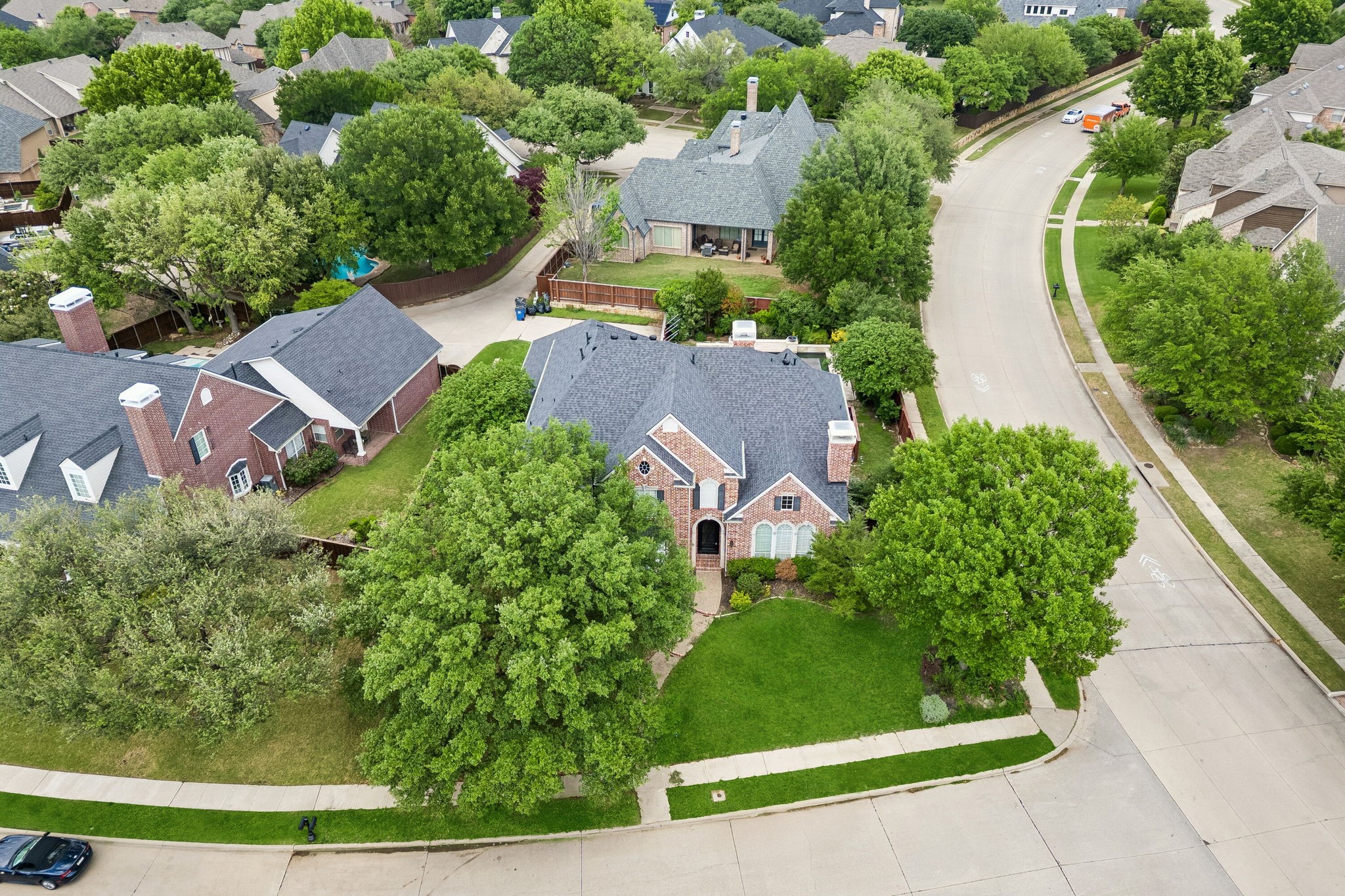 1000 Navarro Drive