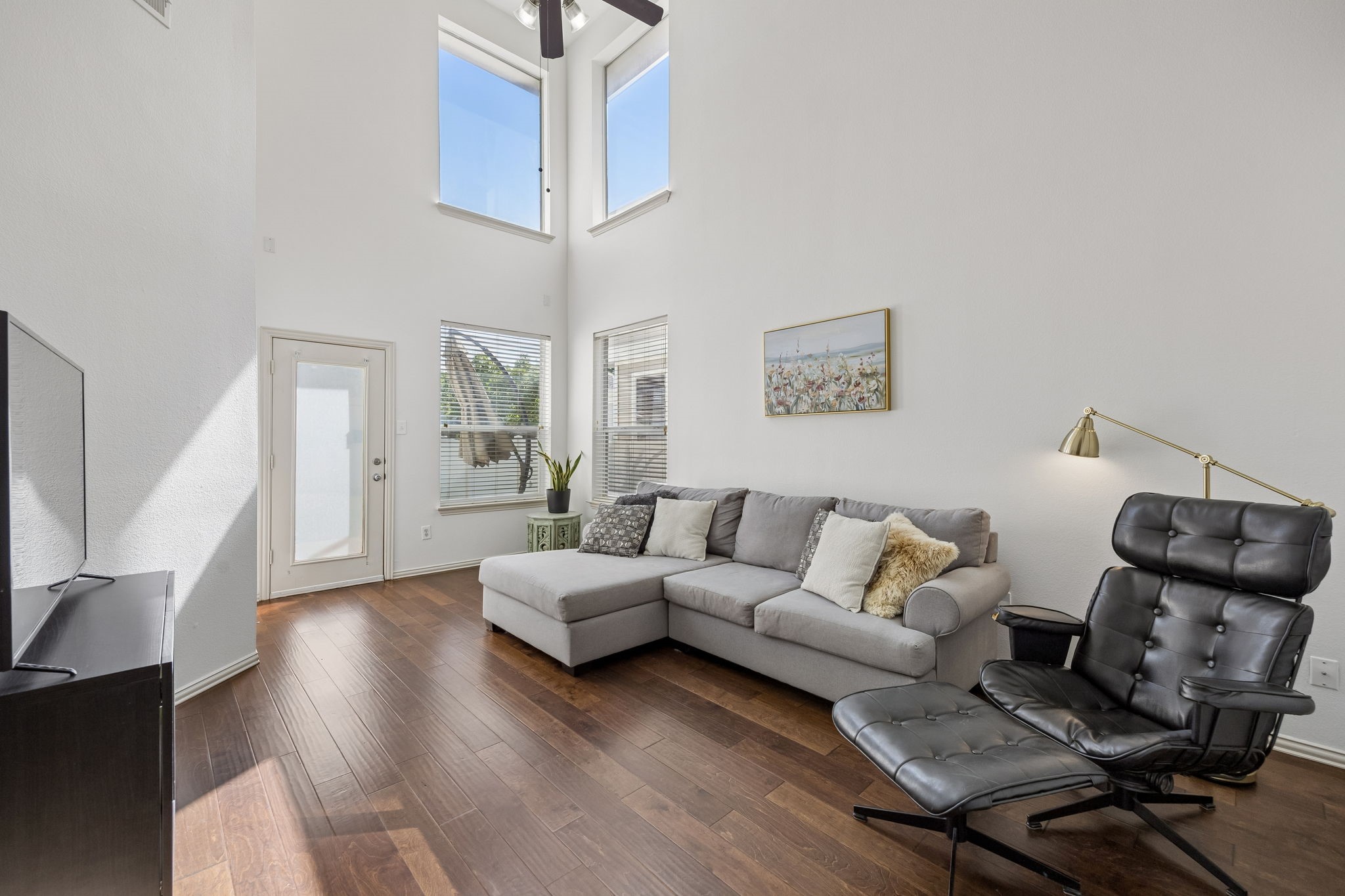 1376 Kingston Place