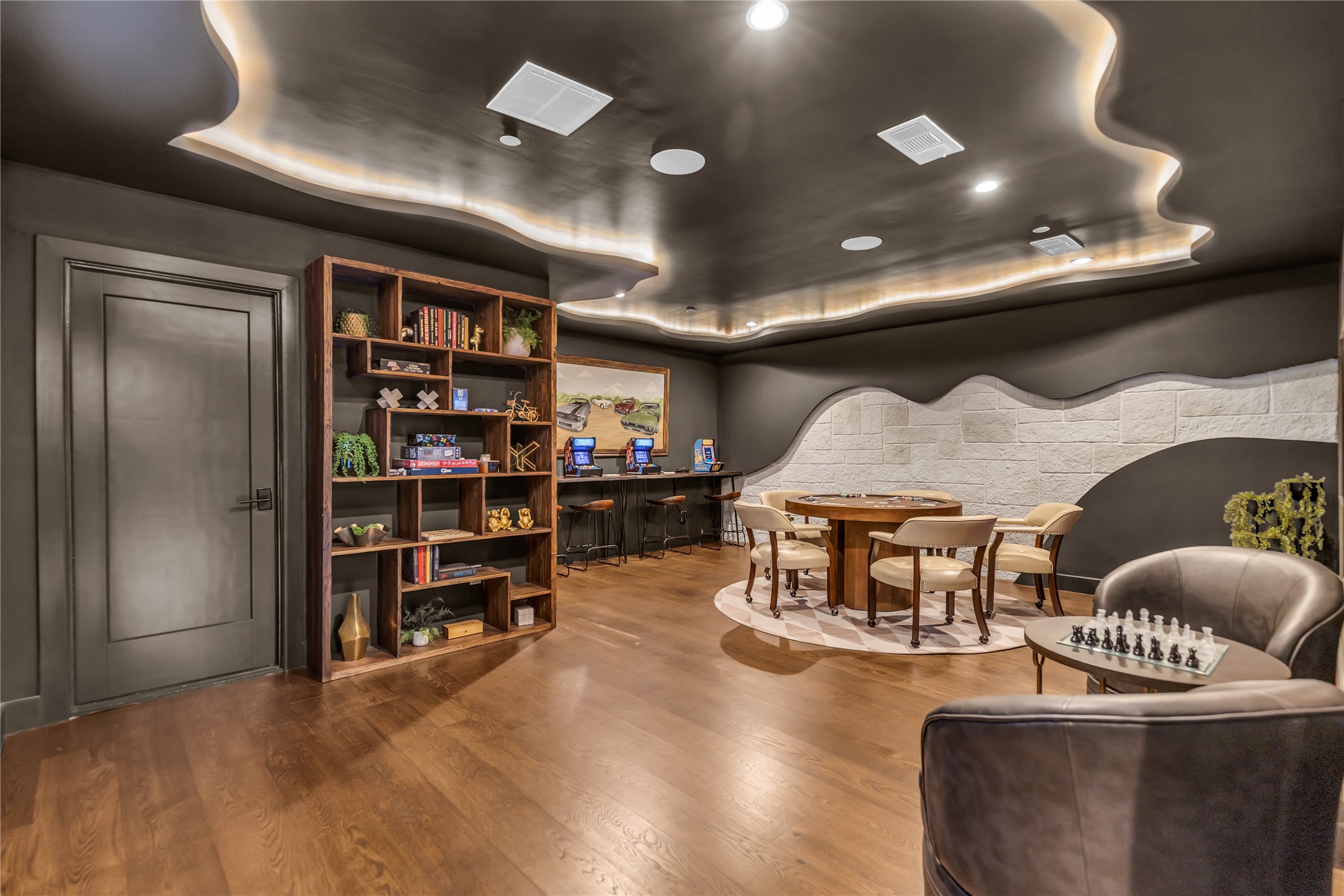 1125 W Blondy Jhune Road