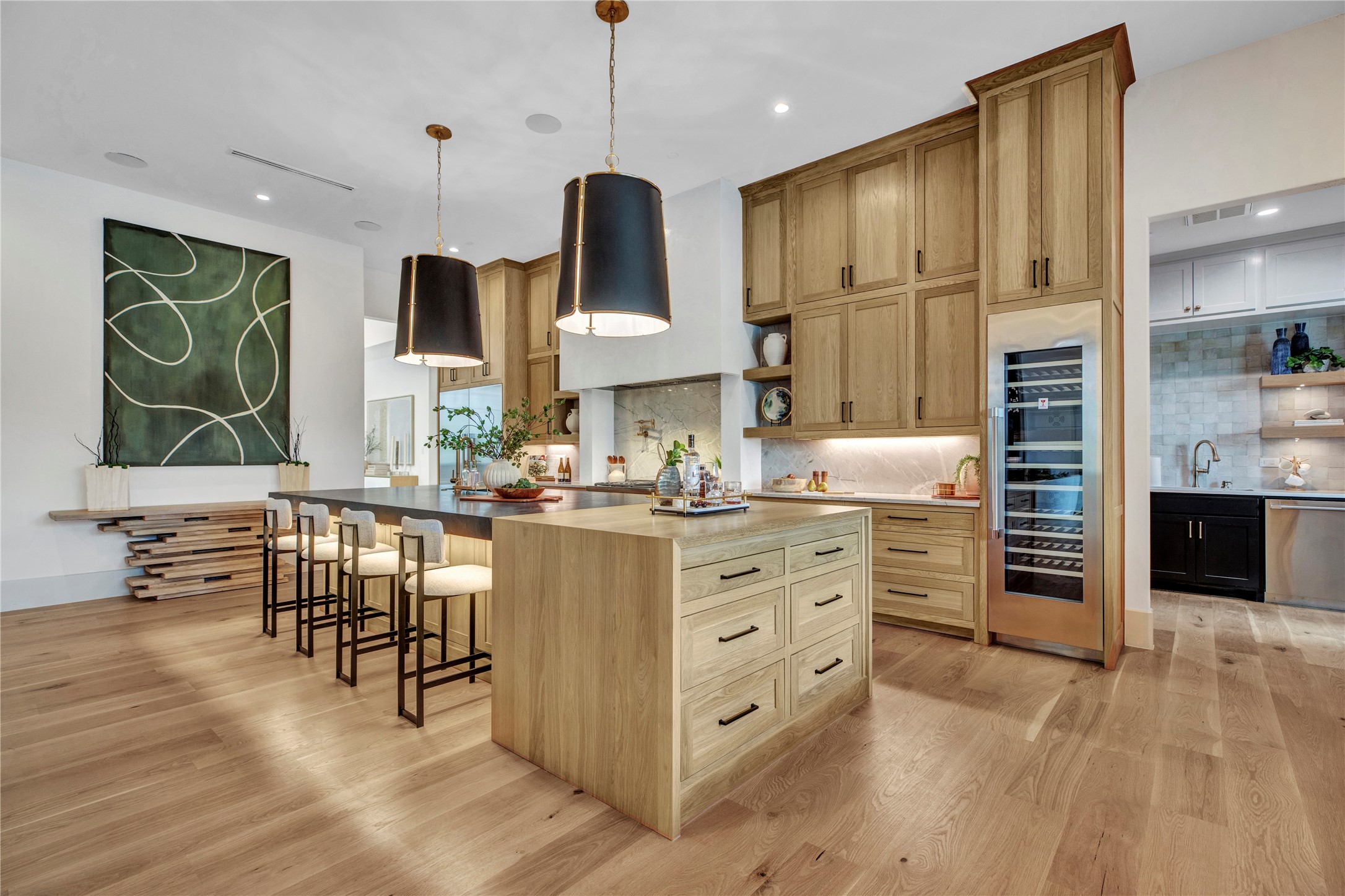 1125 W Blondy Jhune Road