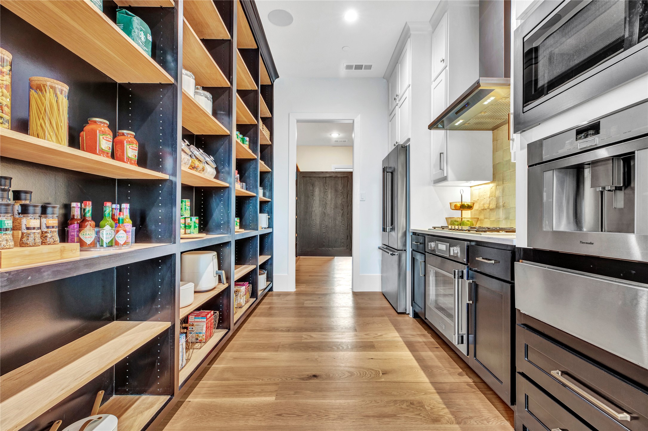 1125 W Blondy Jhune Road