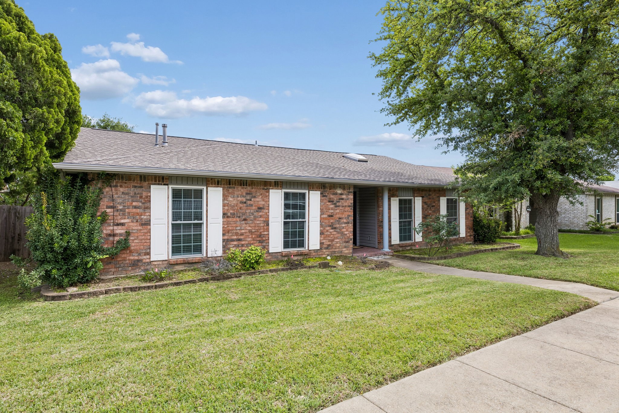 2936 Furneaux Lane