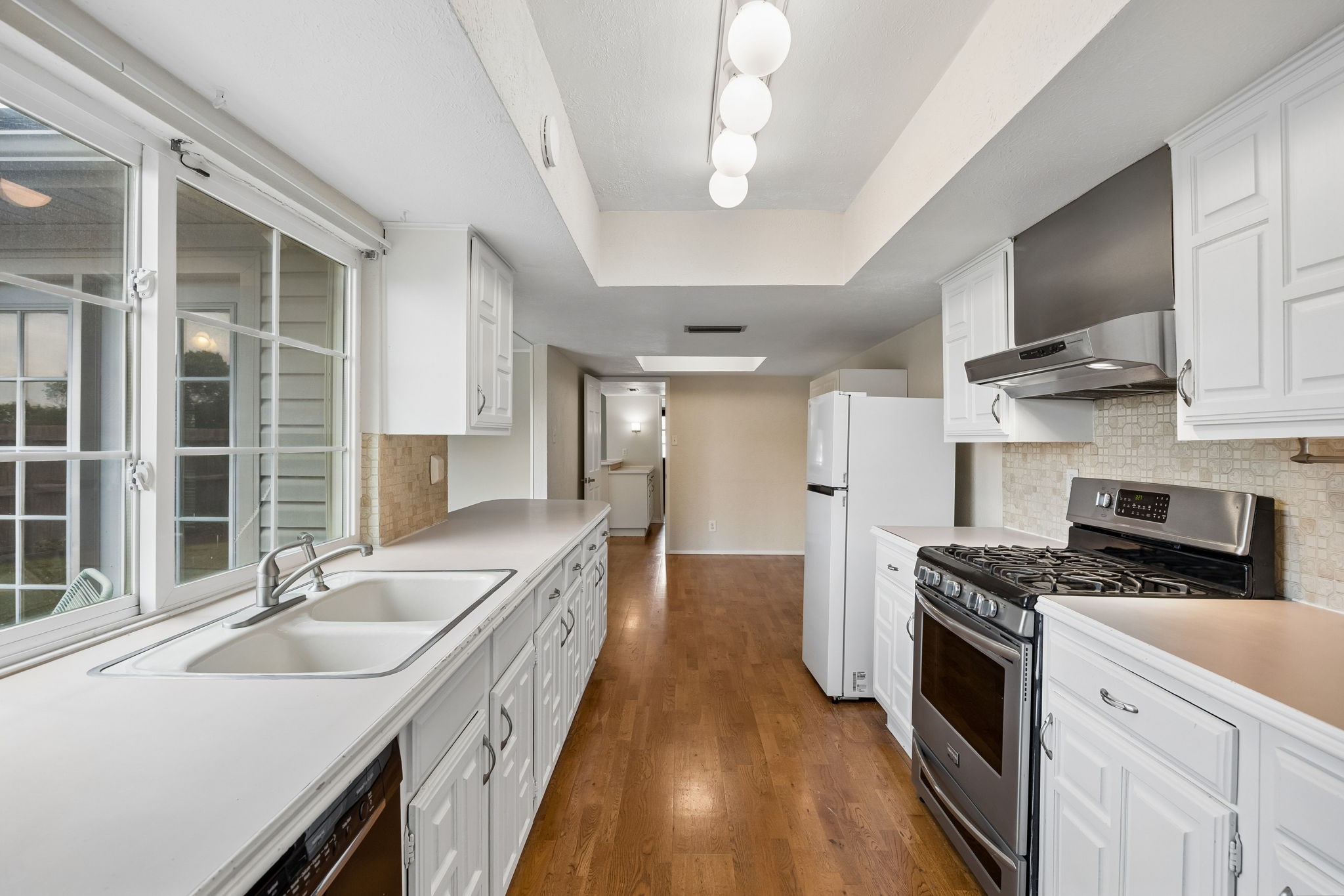 2936 Furneaux Lane