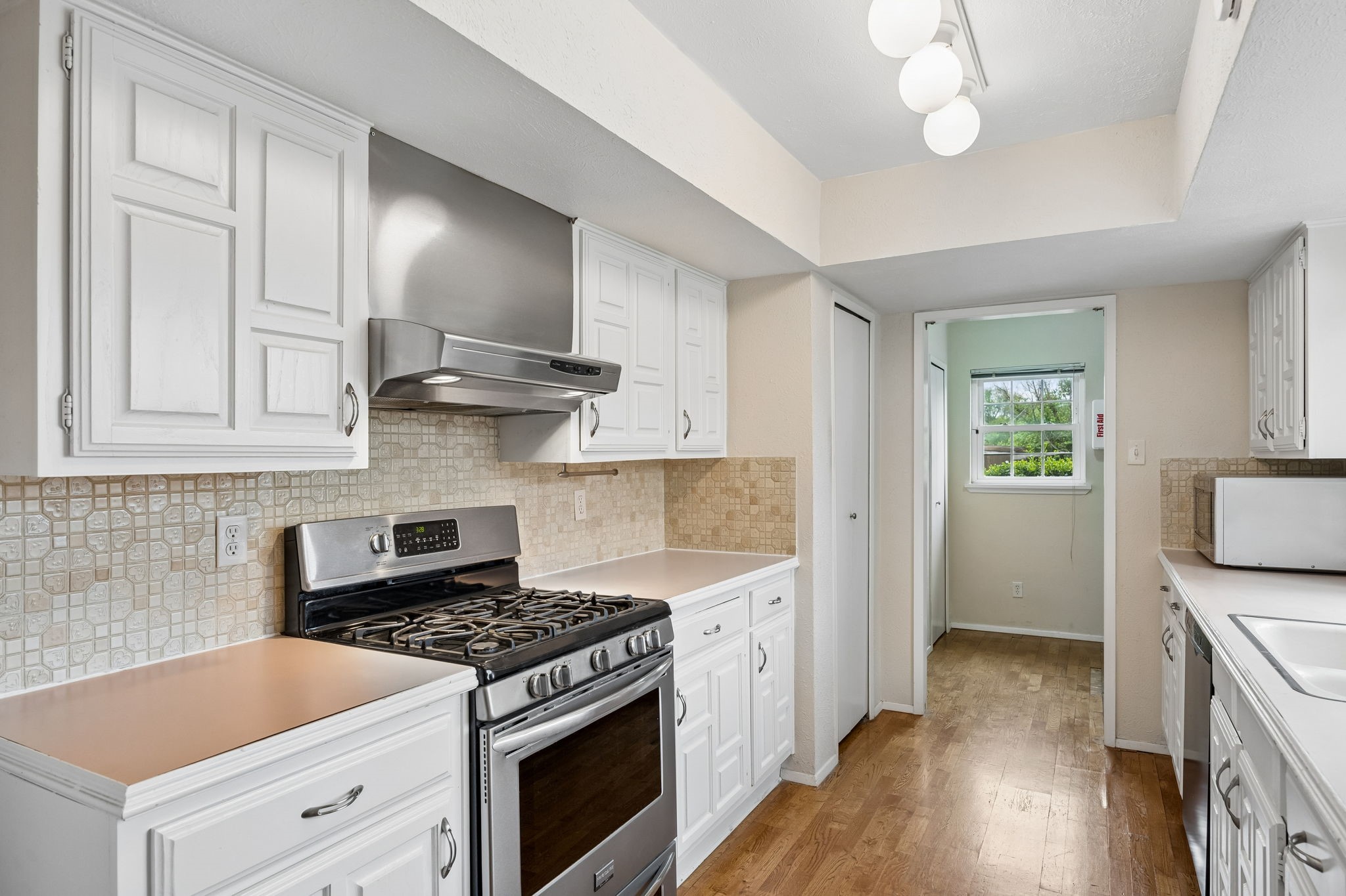 2936 Furneaux Lane