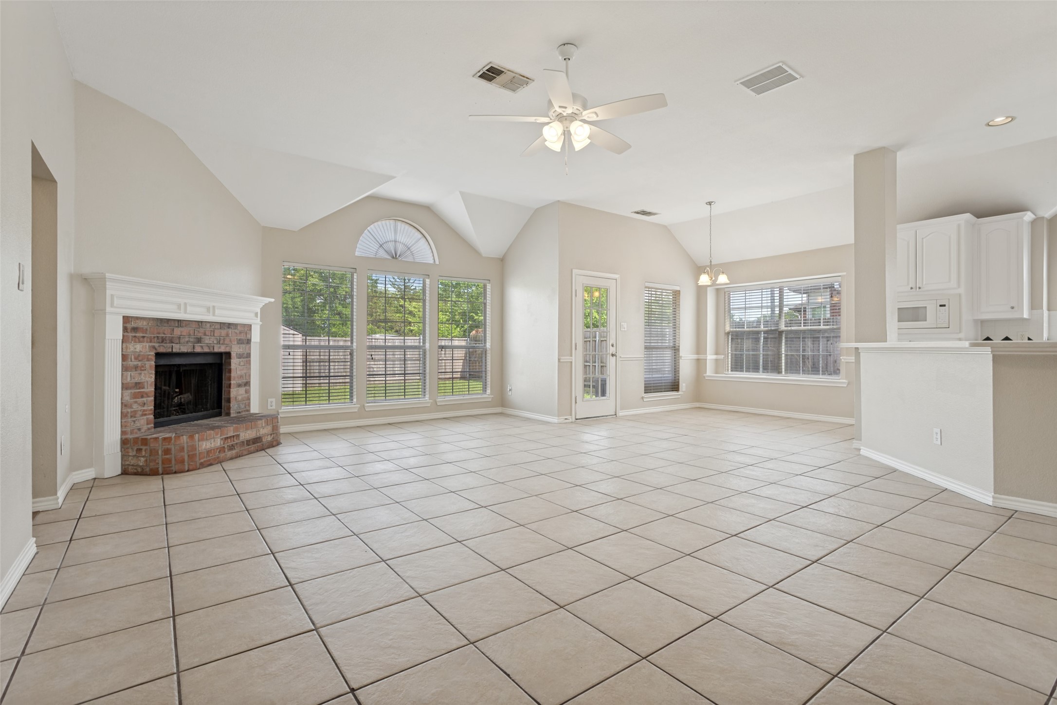 903 Redbud Drive