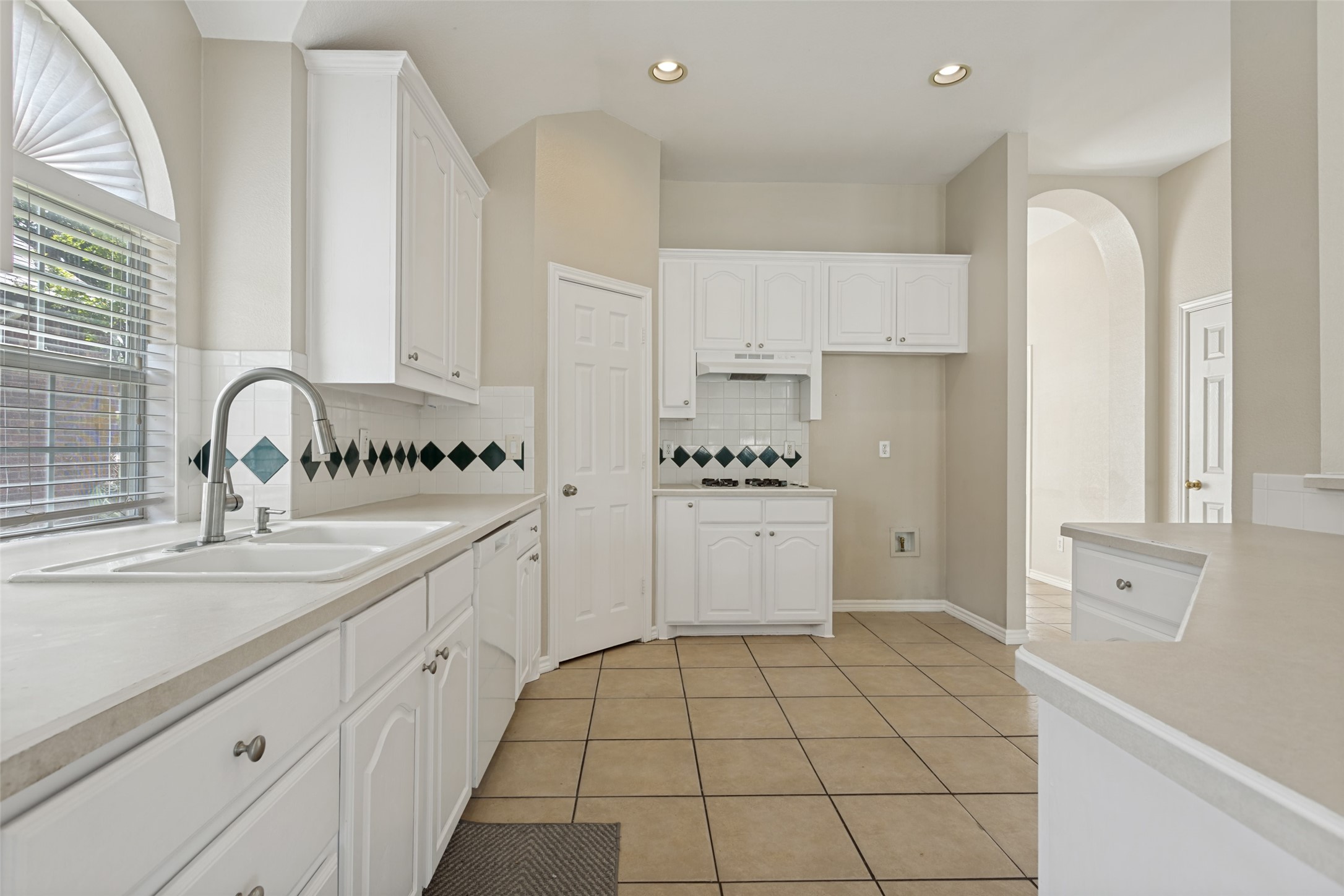 903 Redbud Drive