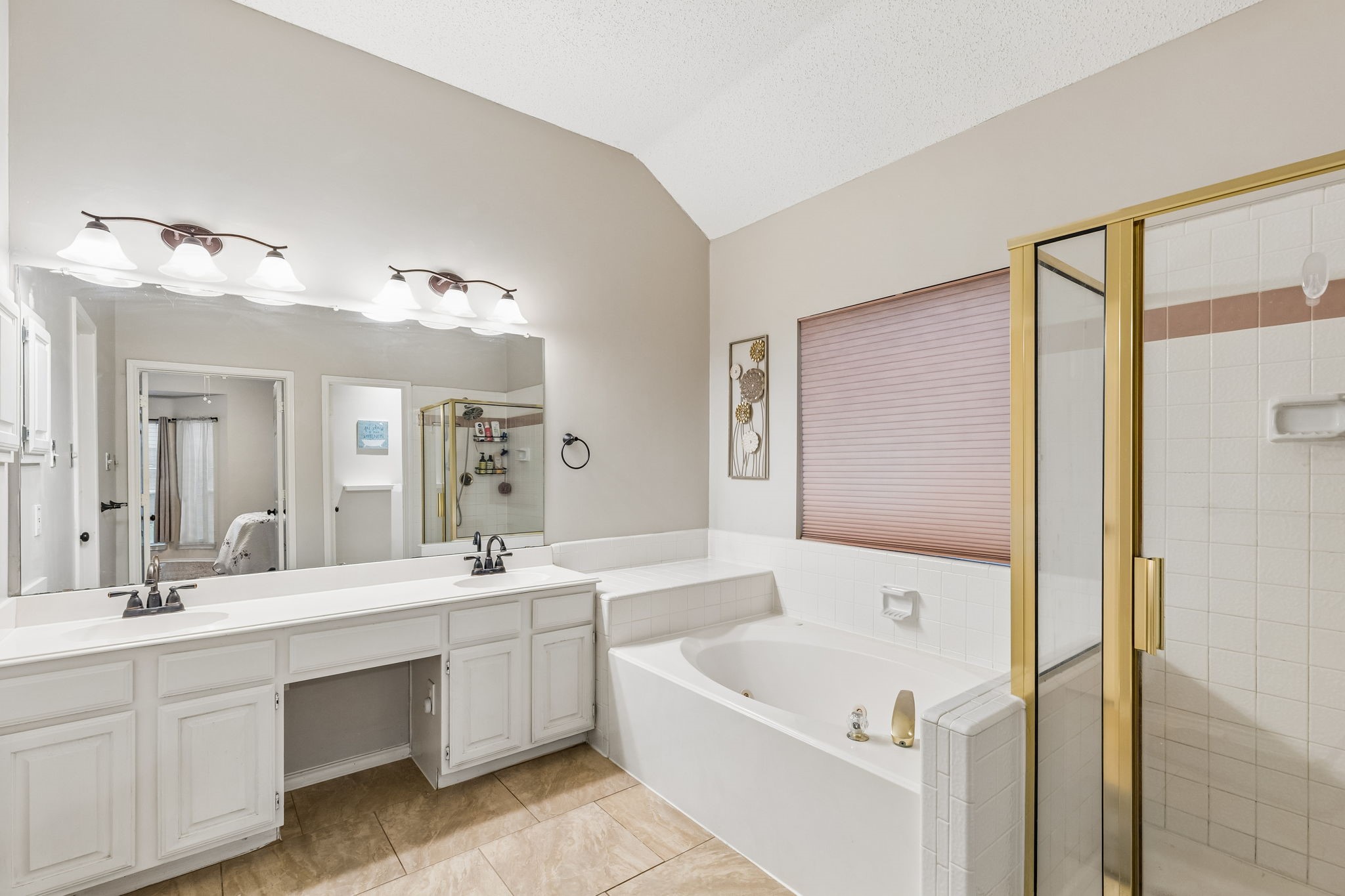 2205 Kittyhawk Drive