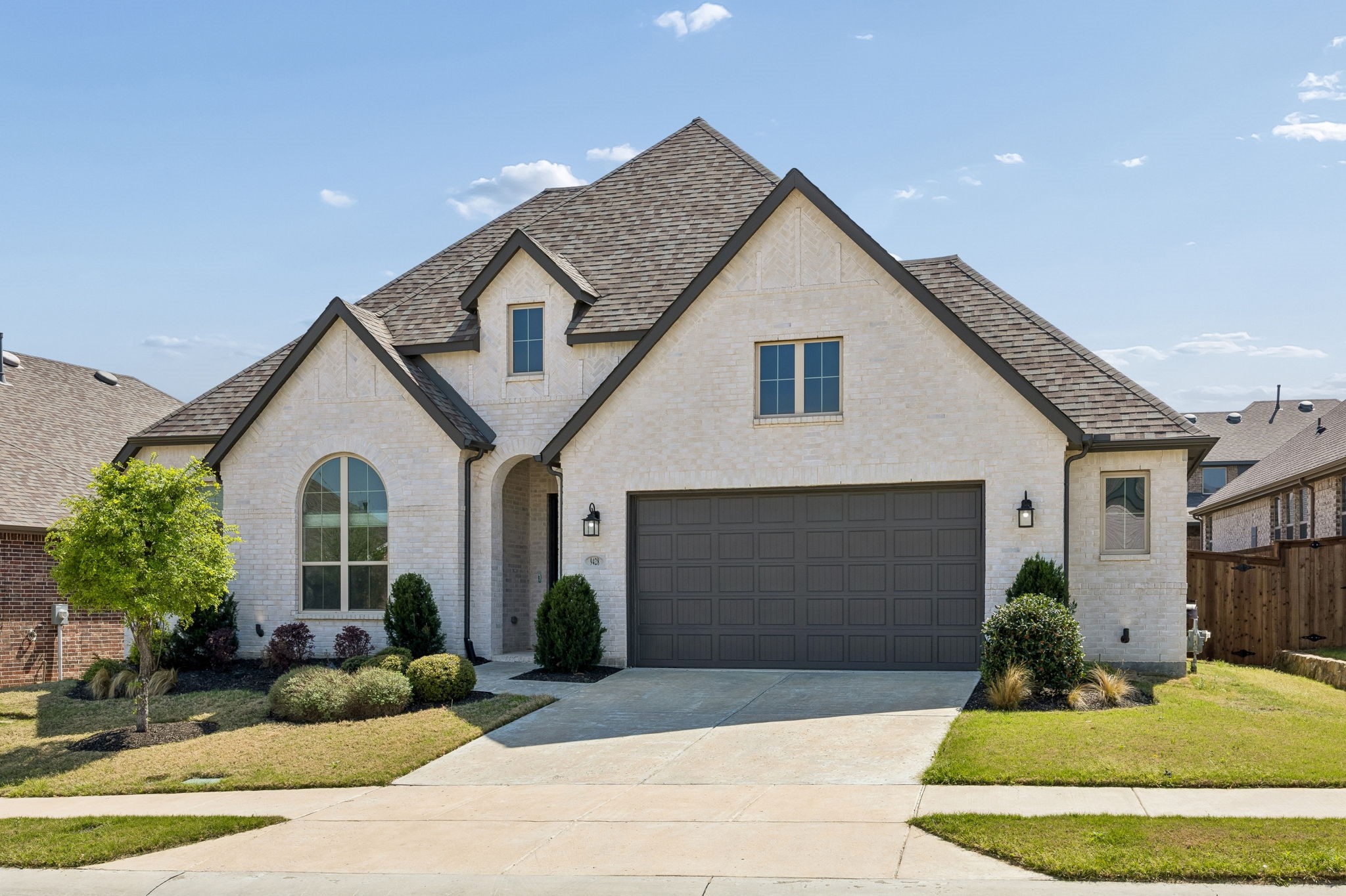 9428 Voyager Vista