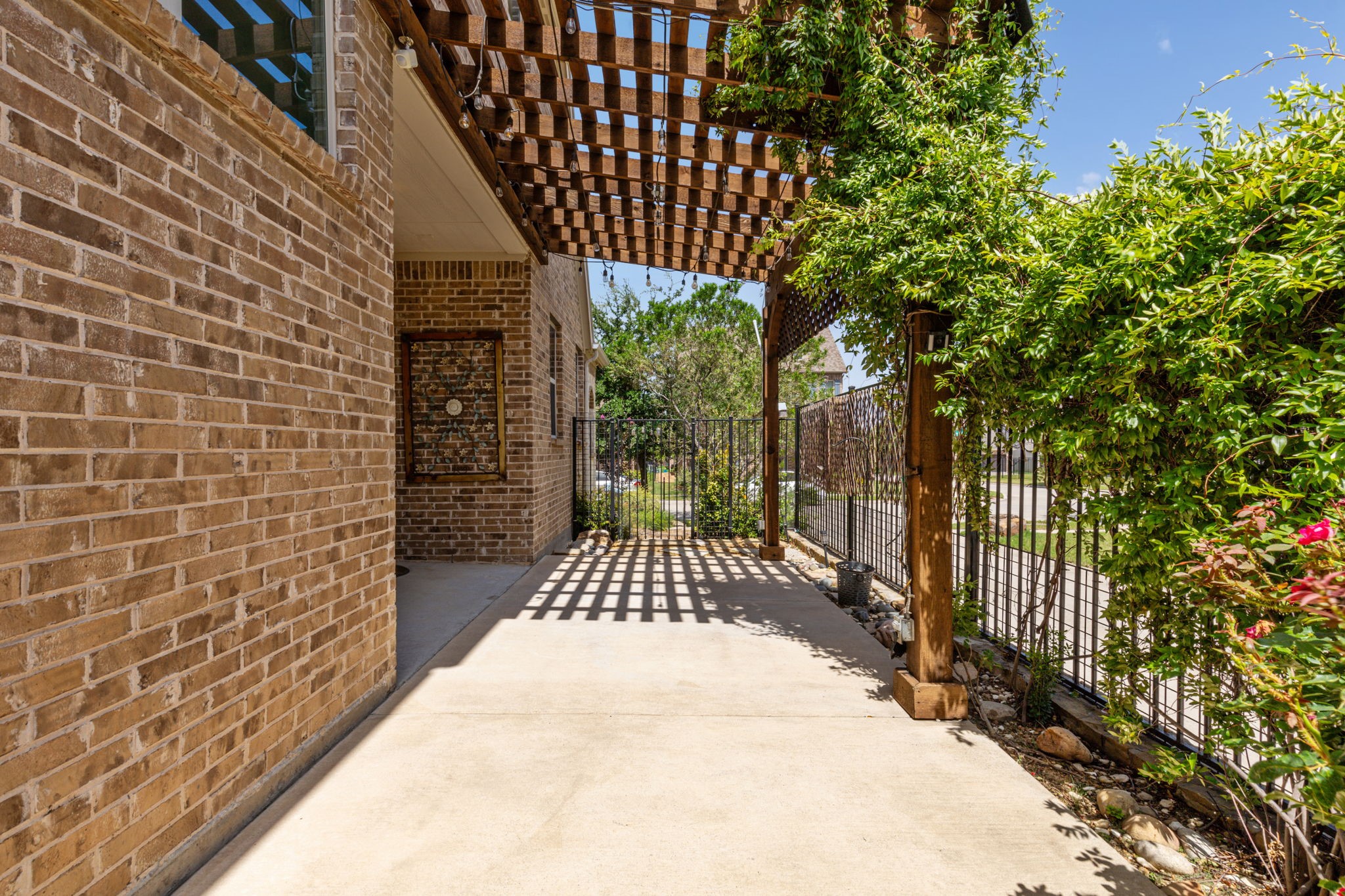 6920 Royal View Drive