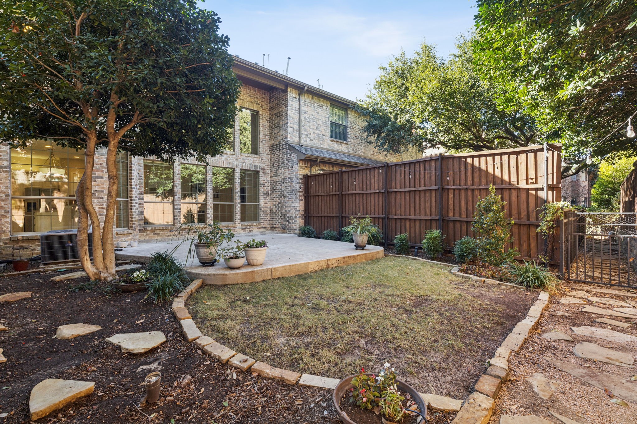 5452 Balmoral Drive