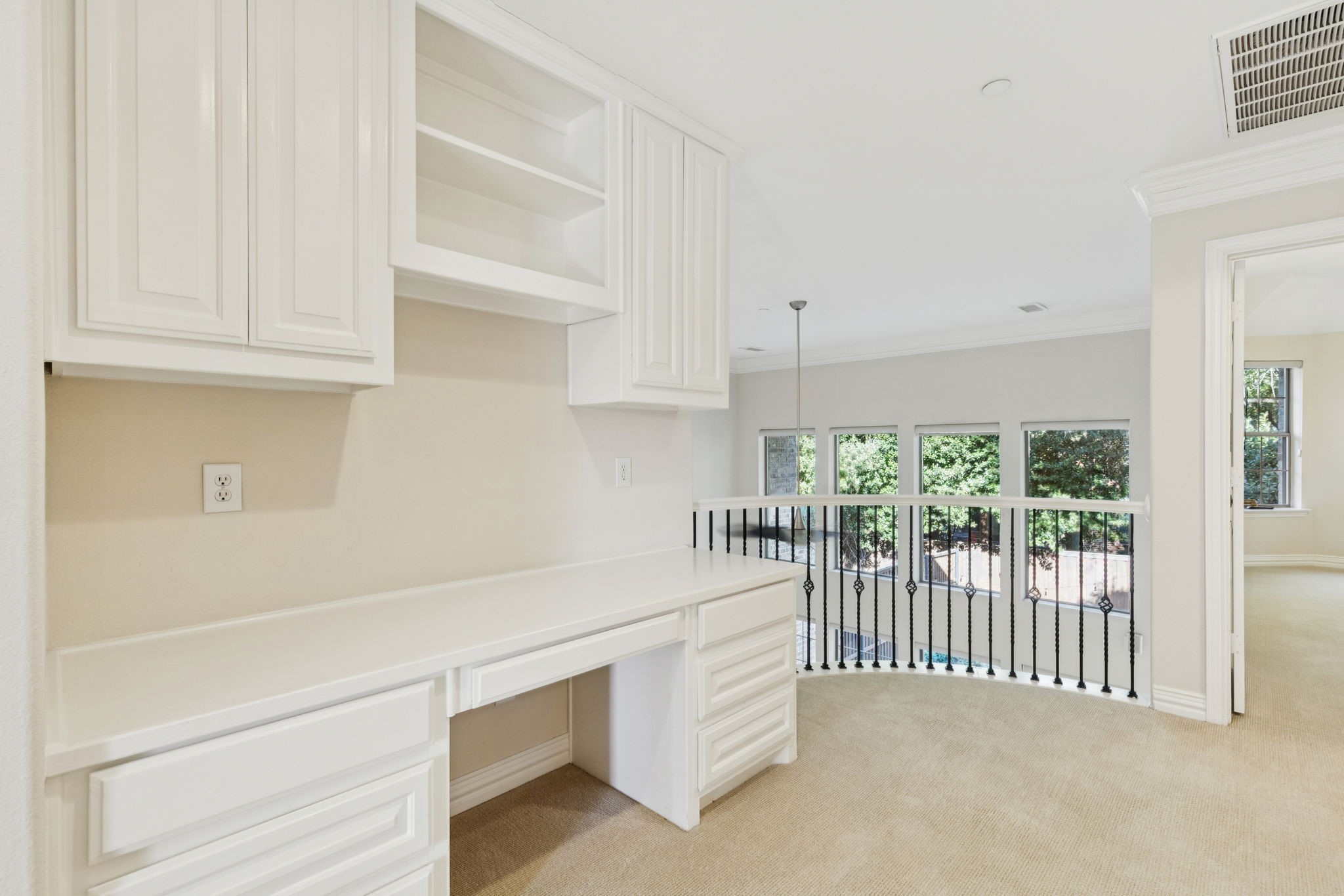 5452 Balmoral Drive