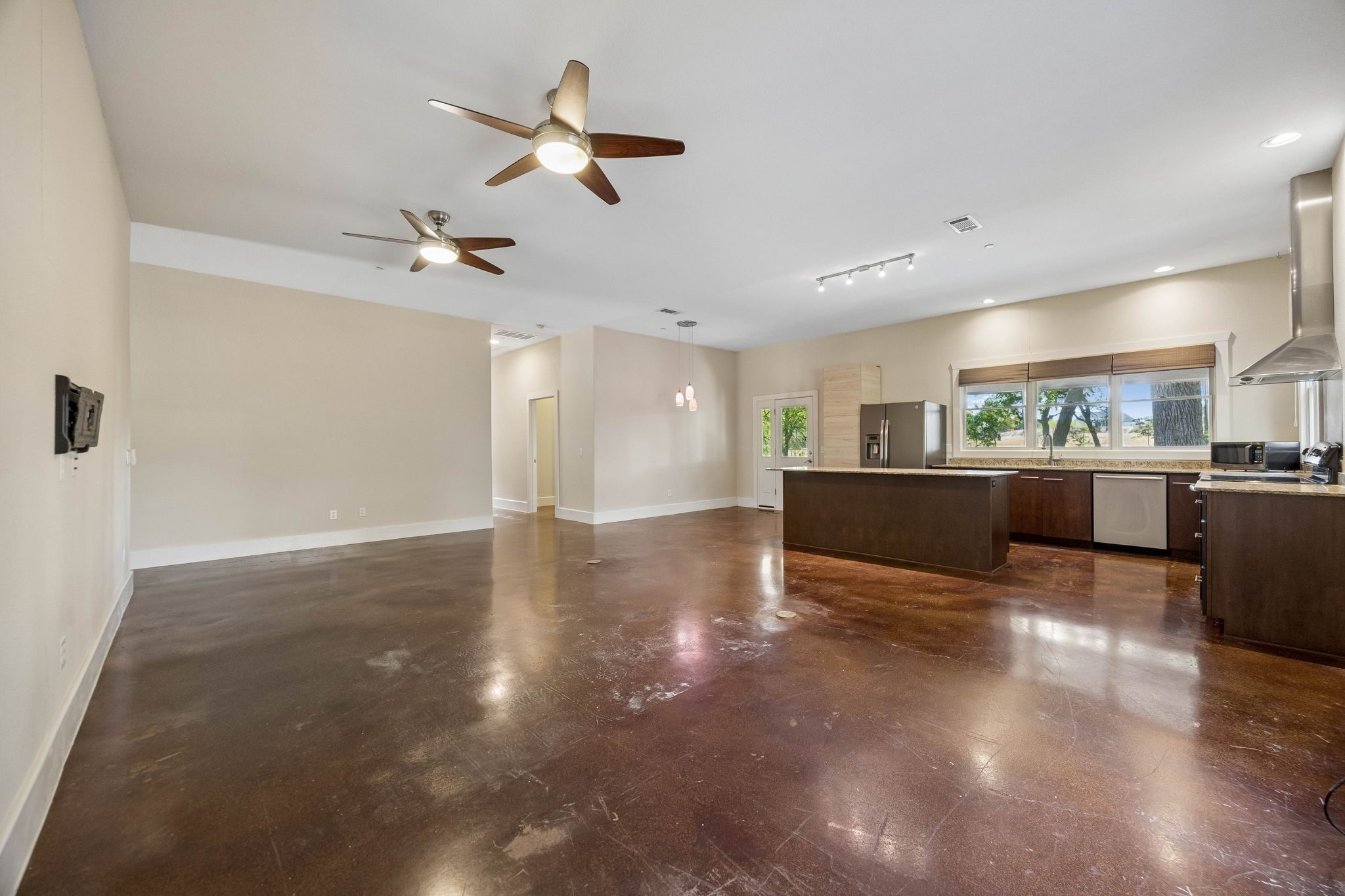 1540 Ford Lane