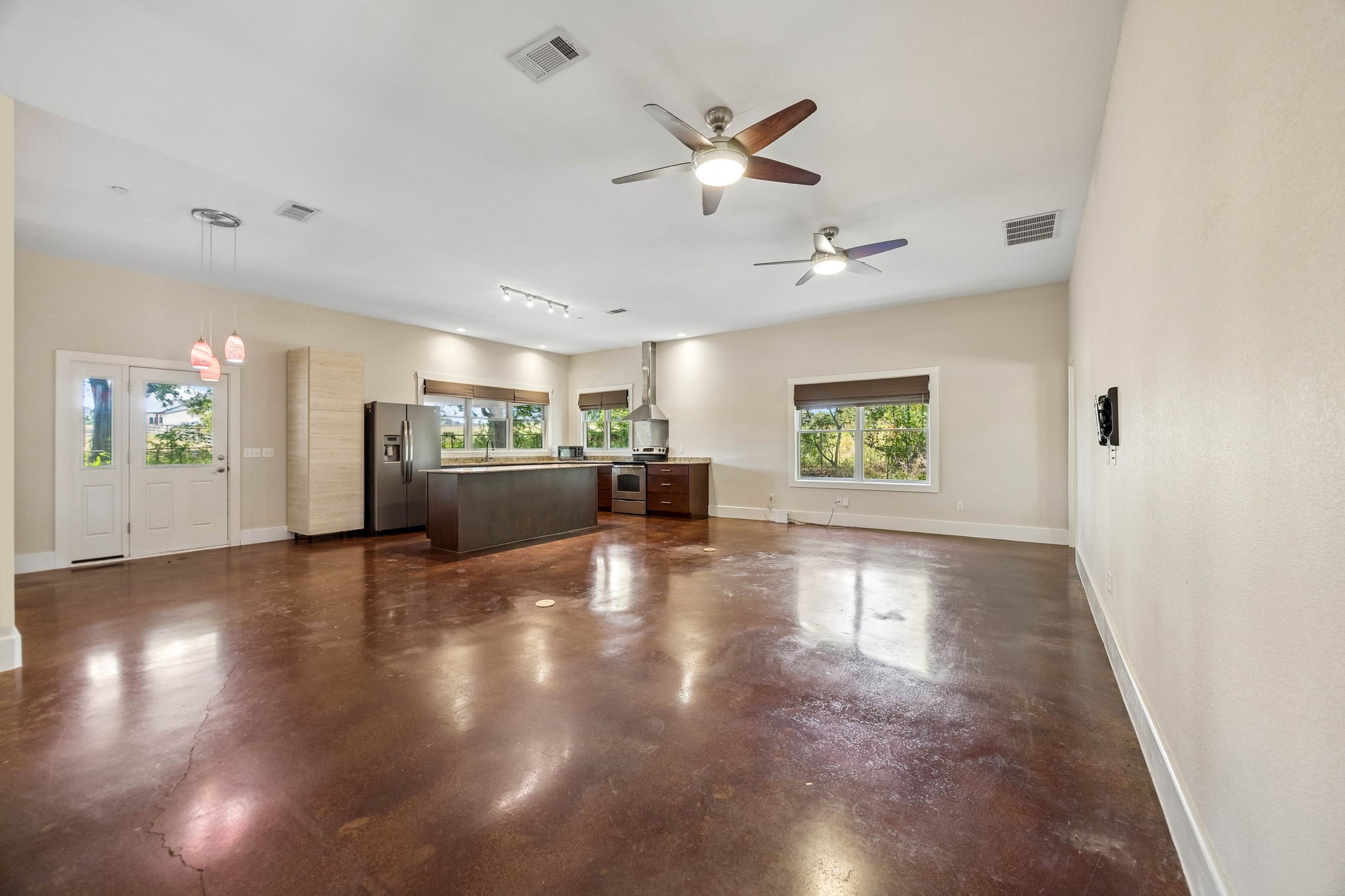1540 Ford Lane